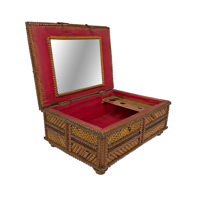 19th Century American Tramp Art Box For Sale 4