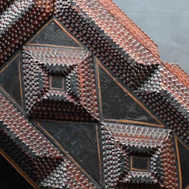 Fine XIX secolo Gabinetto di Tramp Art americano del XIX secolo in vendita