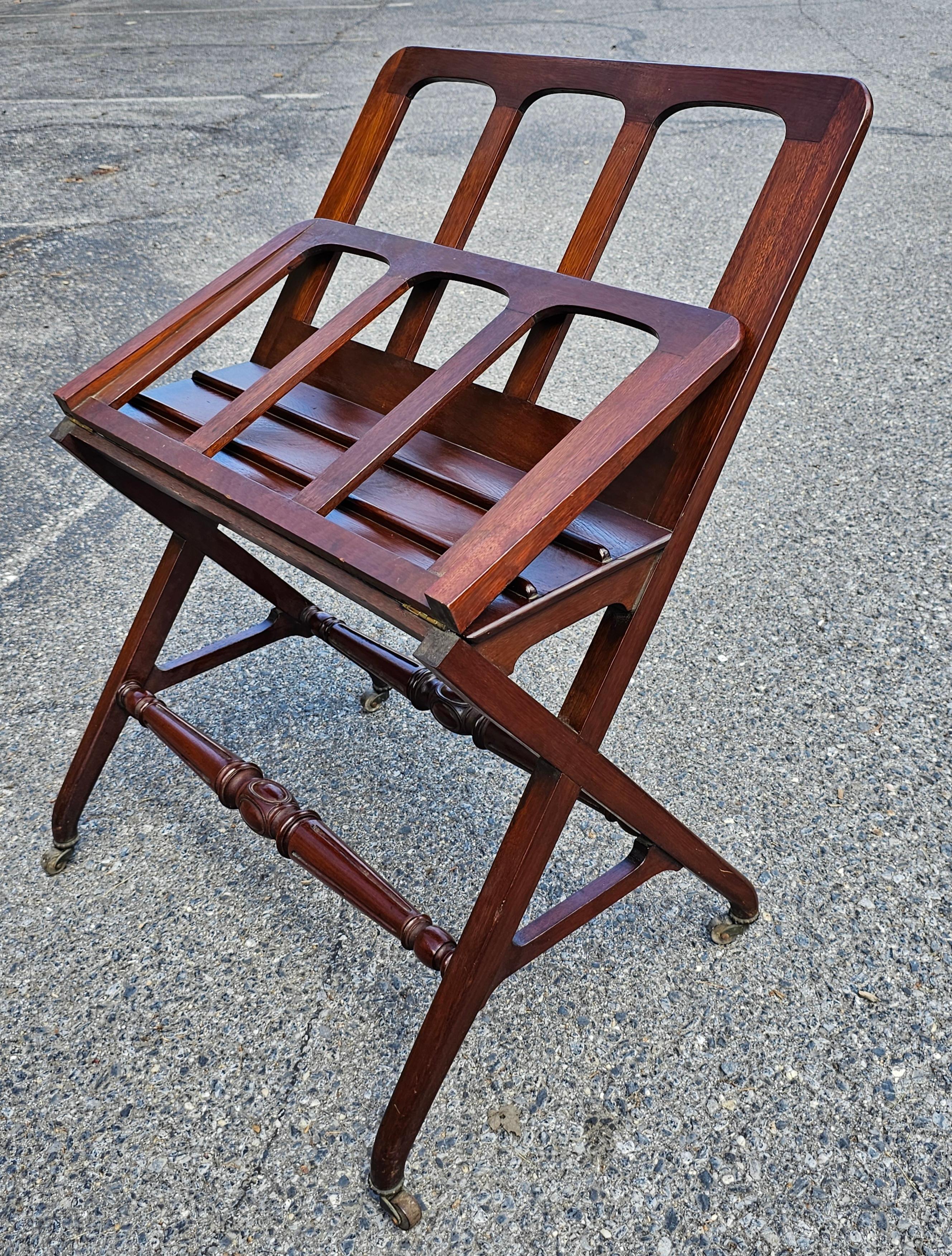 Americano Portafoglio a rotelle in noce americano del XIX secolo, CIRCA 1860 in vendita