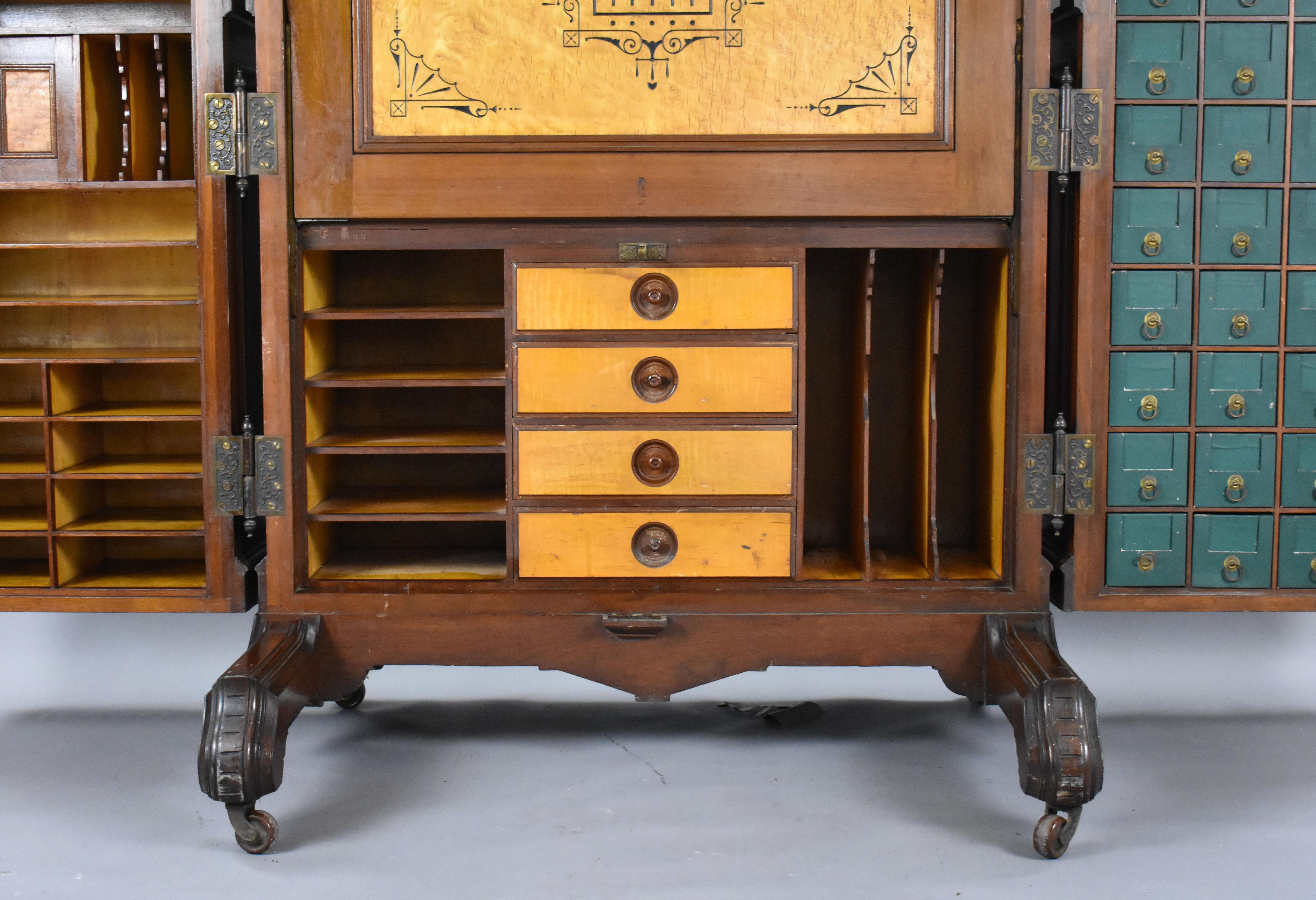 Amerikanischer „Wells Fargo“-Schreibtisch aus Walnussholz des 19. Jahrhunderts von Wooton Desk. Co im Angebot 3