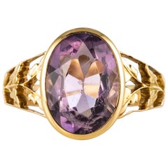 Antique 19th Century Amethyst 18 Karat Yellow Gold Leaf Decoration Ring