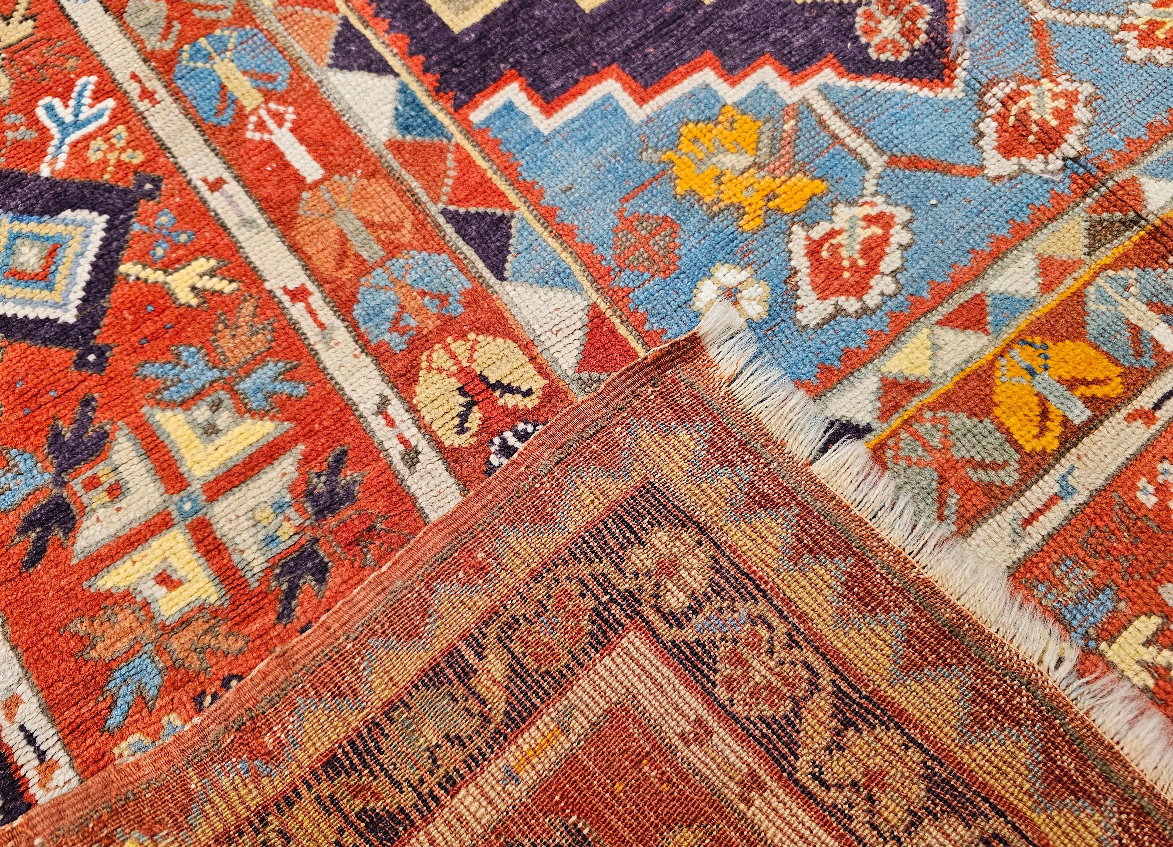 Tappeto Anatolian Village del XIX secolo in viola, turchese e rosso in vendita 4