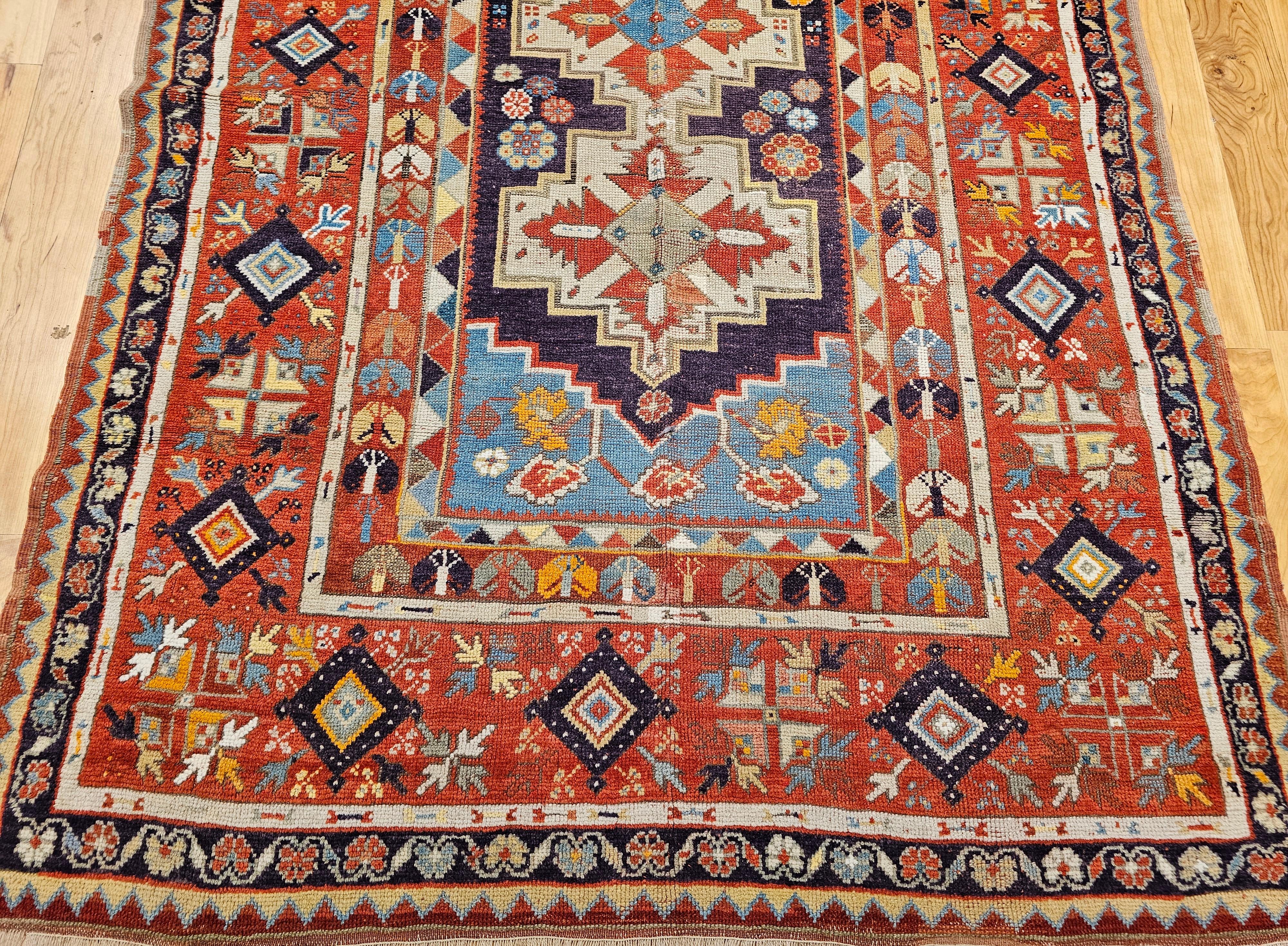 Tappeto Anatolian Village del XIX secolo in viola, turchese e rosso In condizioni buone in vendita a Barrington, IL