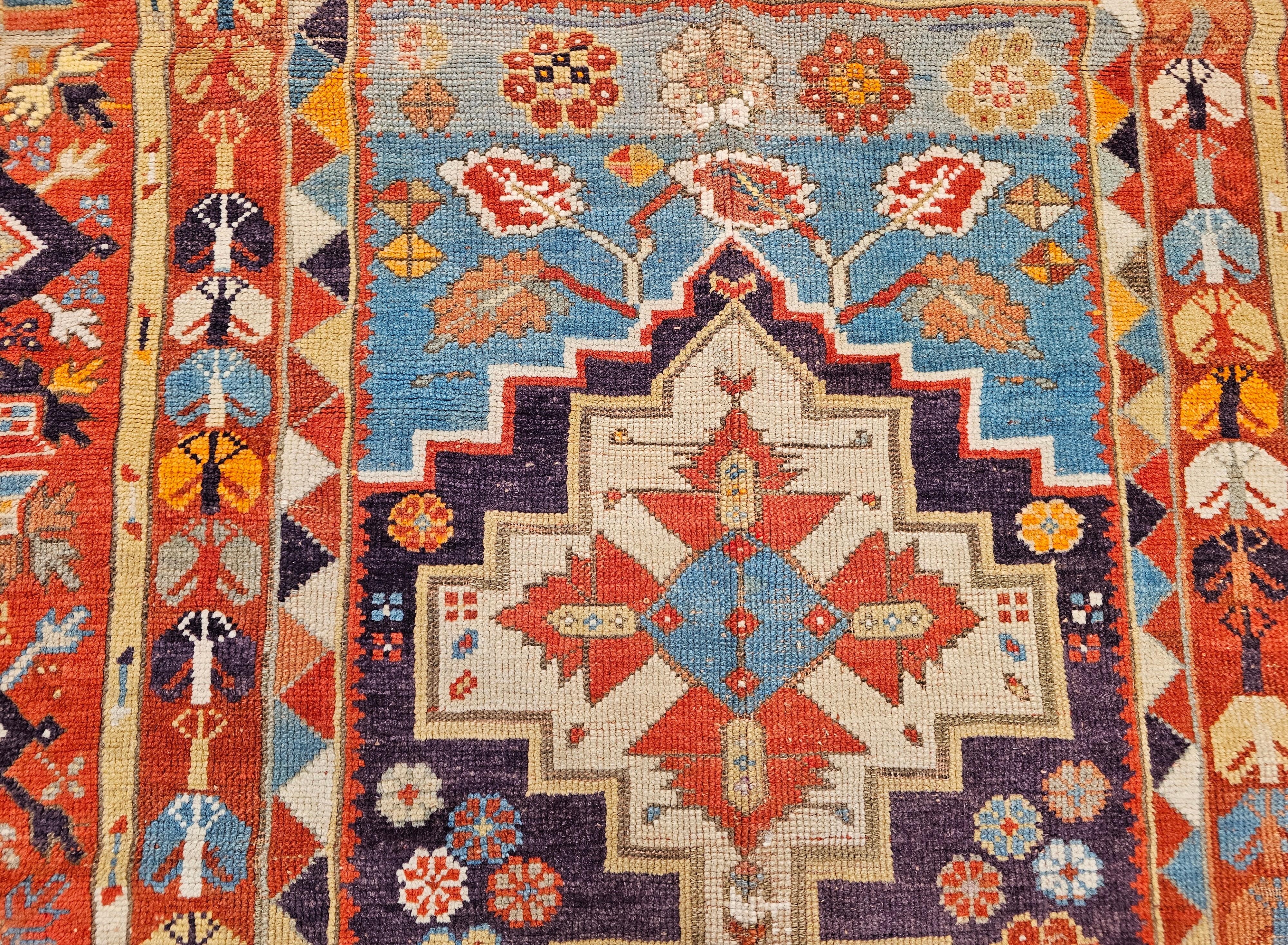 Tappeto Anatolian Village del XIX secolo in viola, turchese e rosso in vendita 2