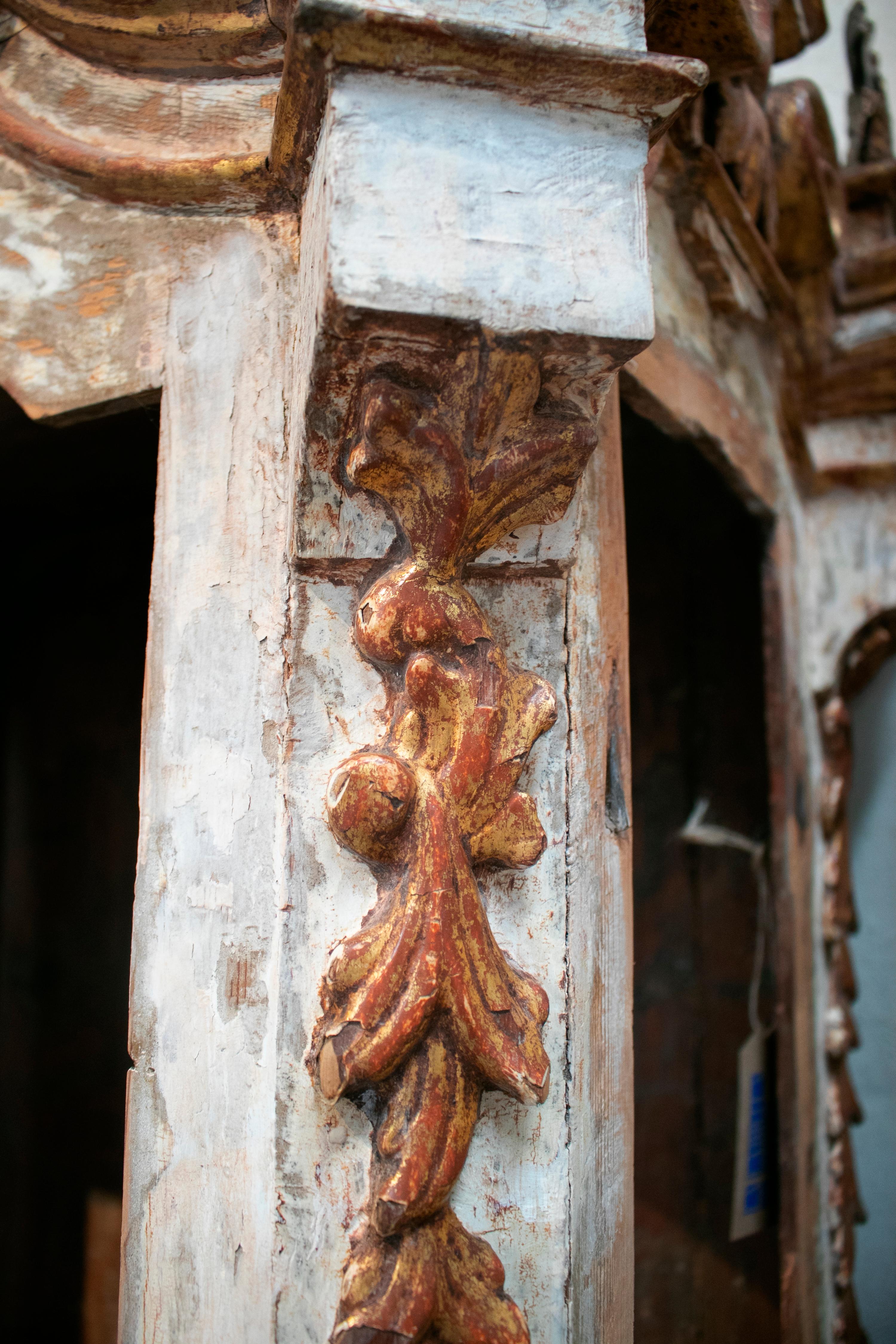 19th Century Andalusian Spanish Painted Golden Glass Cabinet 7