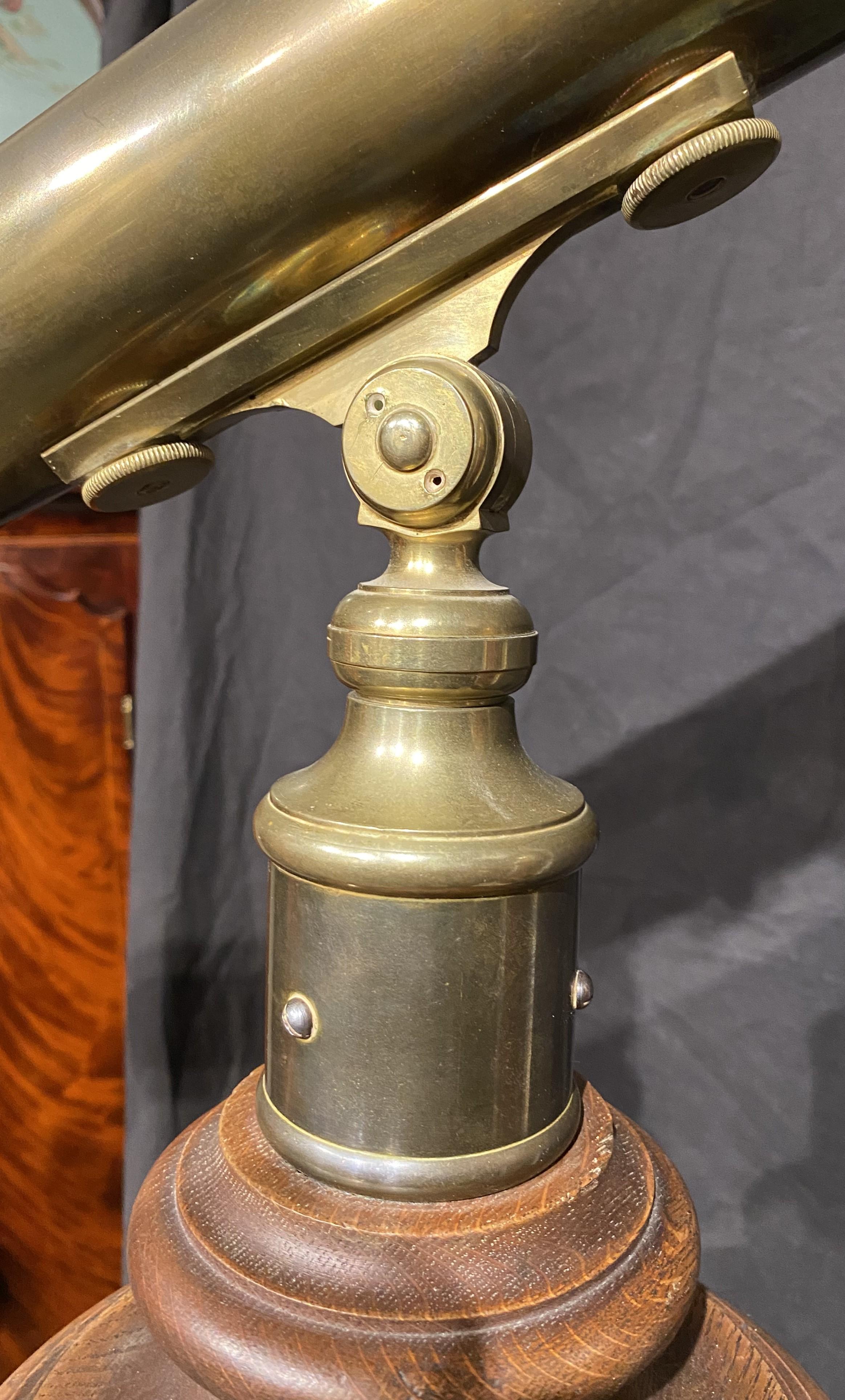 Telescope Andrew J. Lloyd Boston du 19ème siècle en laiton sur trépied en bois avec étui en vente 2