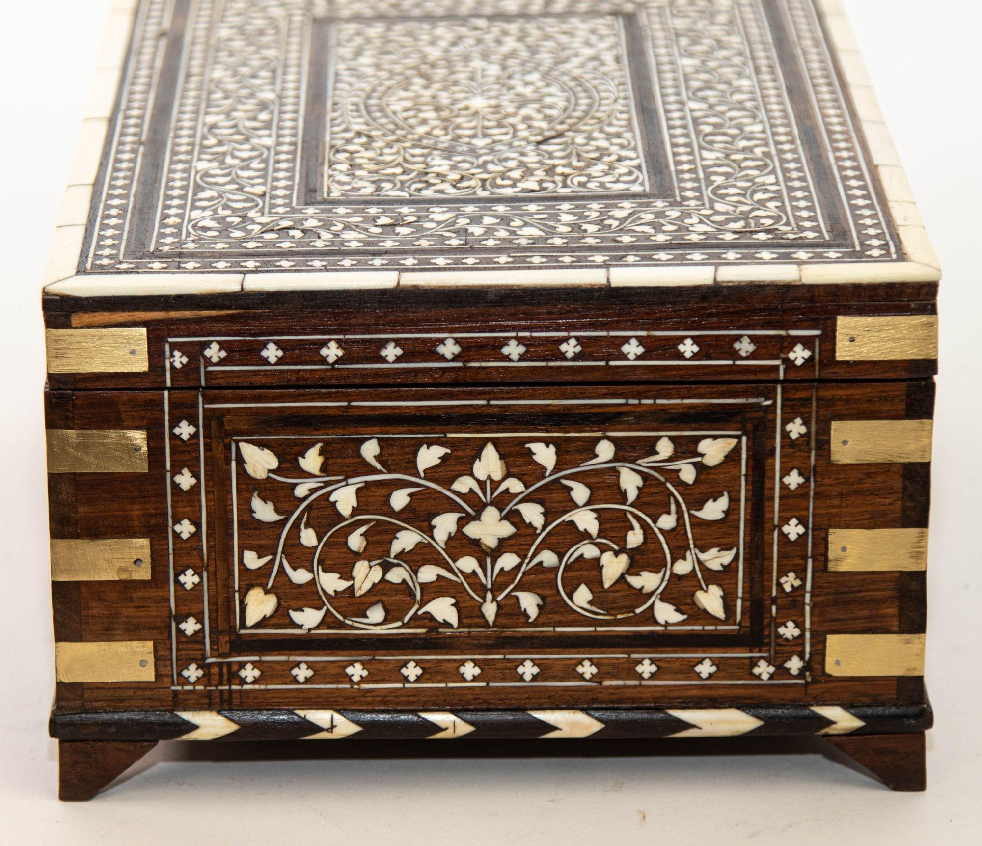 19th Century Anglo Indian Brass Bound Bone Inlaid Stationery Writing Box In Good Condition In North Hollywood, CA