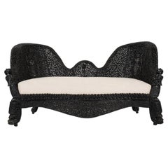 Divano in velluto leopardato anglo-indiano intagliato del XIX secolo in ebano