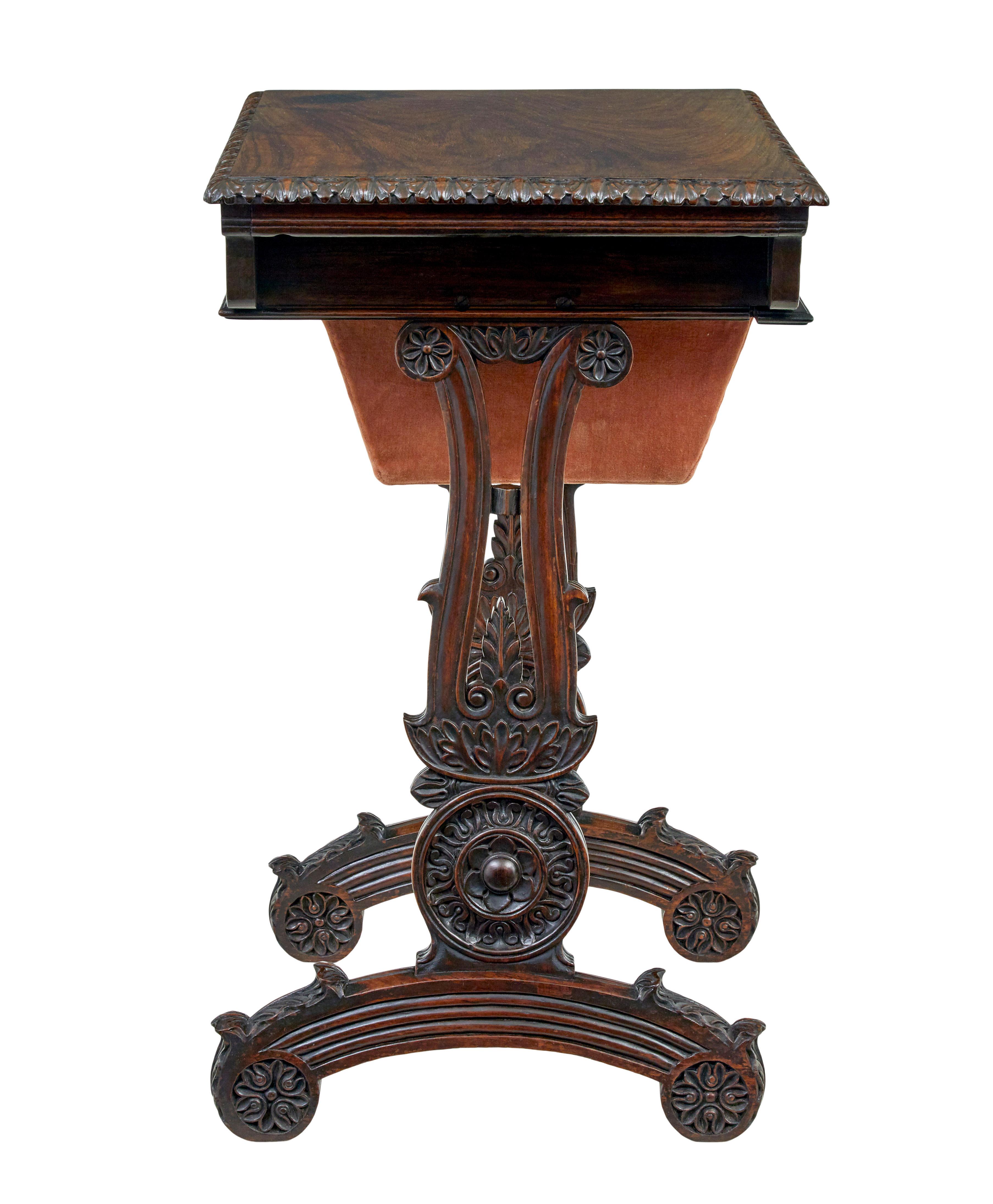 Table d'appoint padouk sculptée d'Inde anglo-indienne du 19ème siècle en vente 3