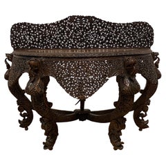 Table console anglo-indienne du 19ème siècle en bois de rose sculpté