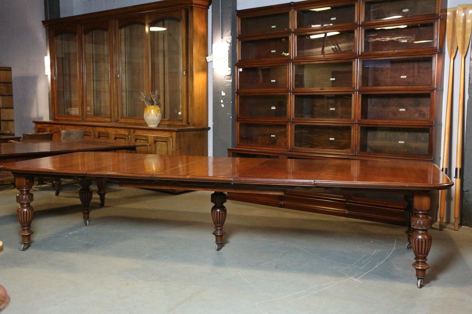 19th Century Anglo Indian Dining Table 3