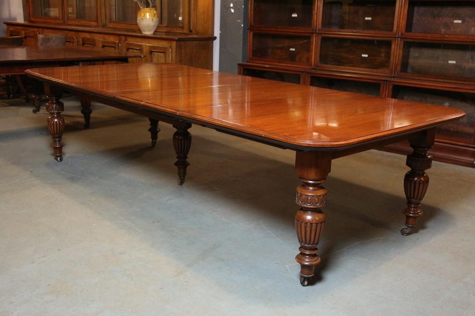 British Indian Ocean Territory 19th Century Anglo Indian Dining Table