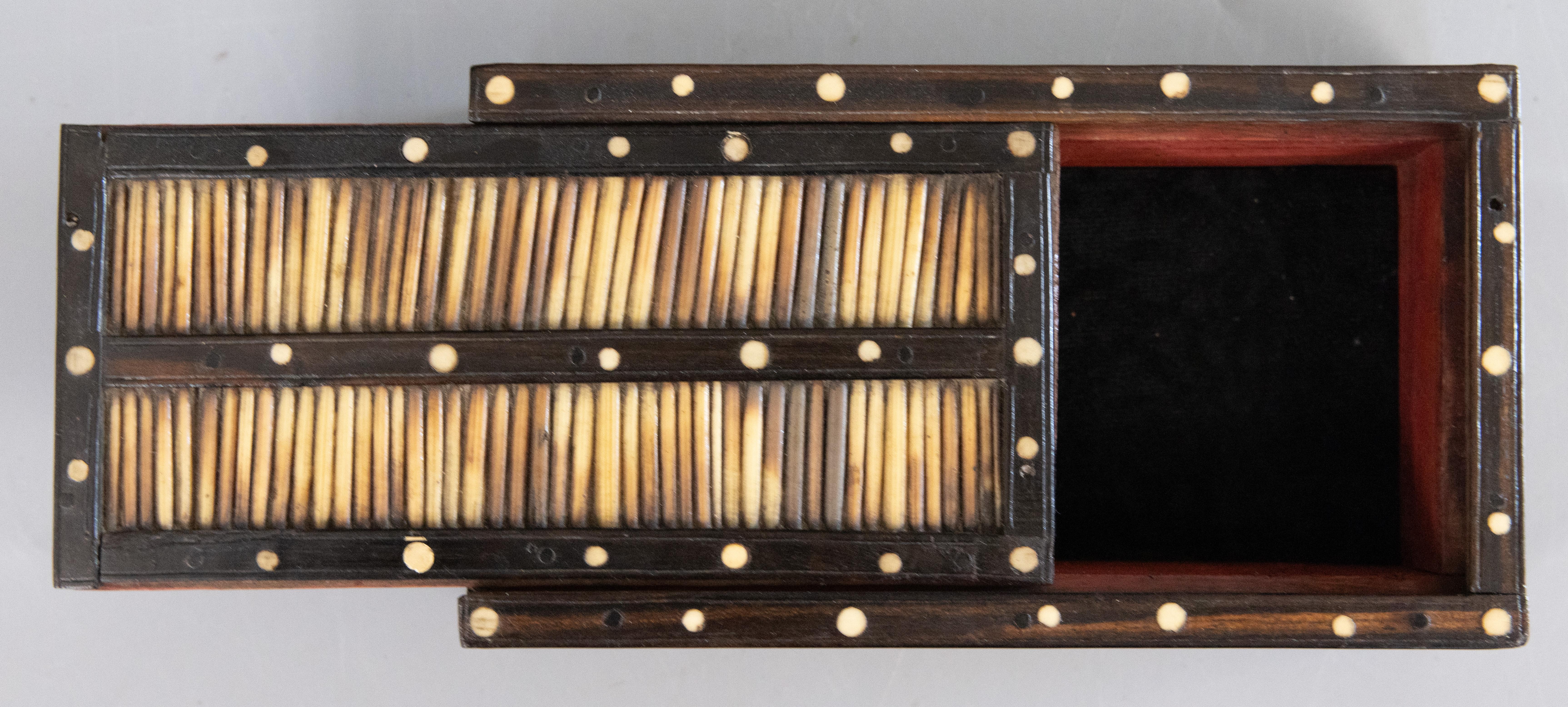 Caja angloindia del siglo XIX de ébano y pluma de puercoespín Carpintería en venta