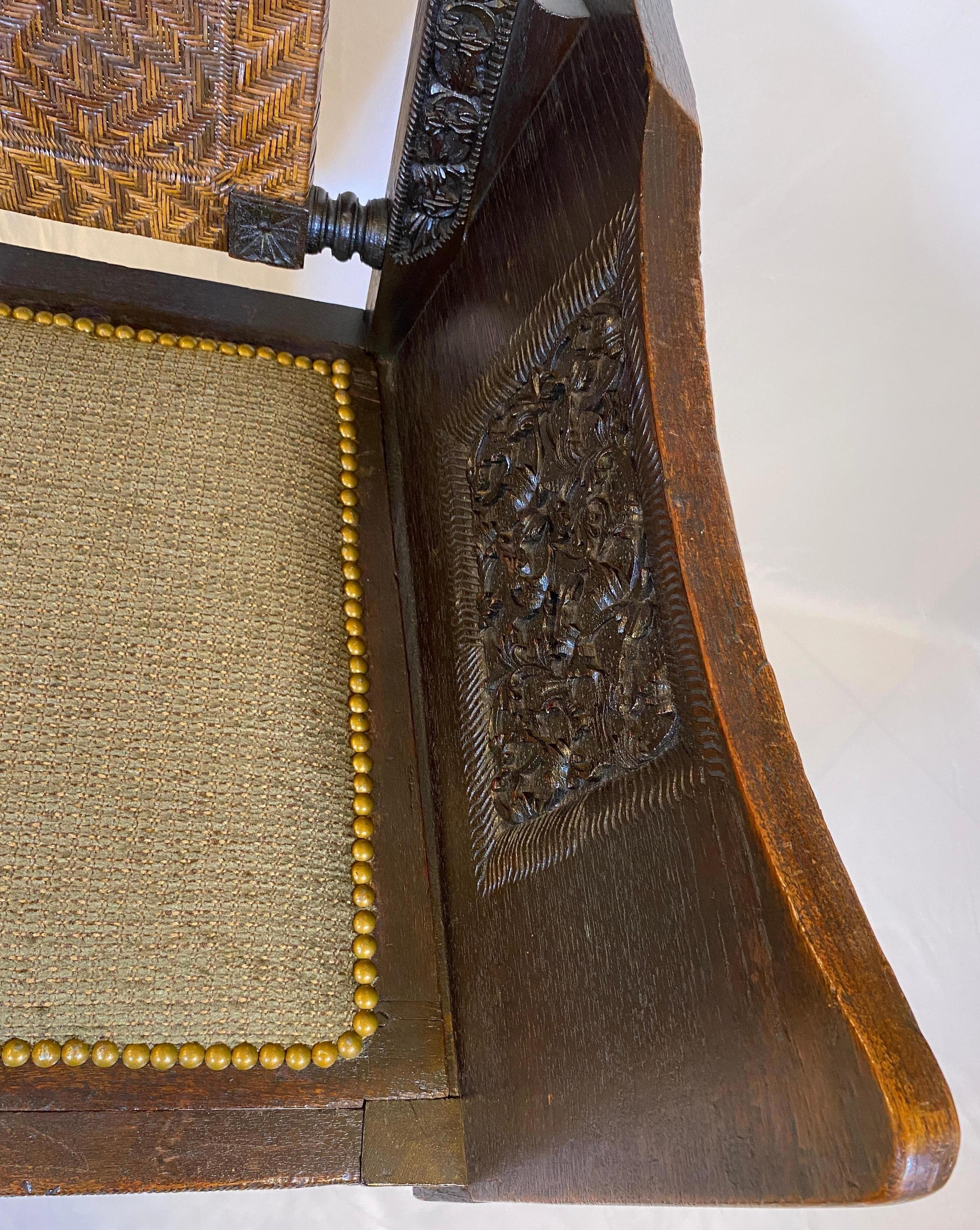 Fauteuil birman anglo-indien du XIXe siècle, sculpté à la main, avec provenance d'un officier en vente 6