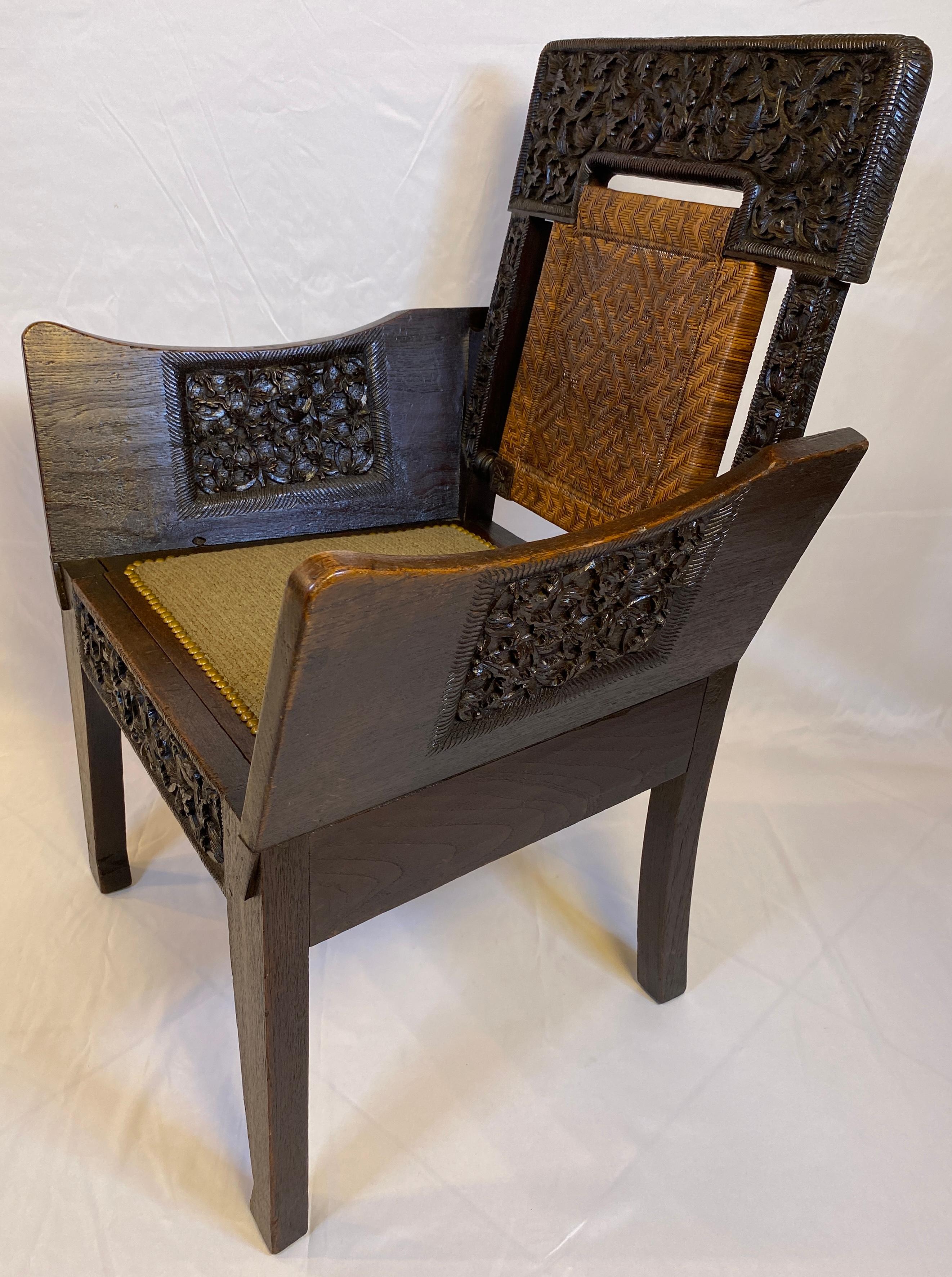Fauteuil birman anglo-indien du XIXe siècle, sculpté à la main, avec provenance d'un officier Bon état - En vente à Miami, FL