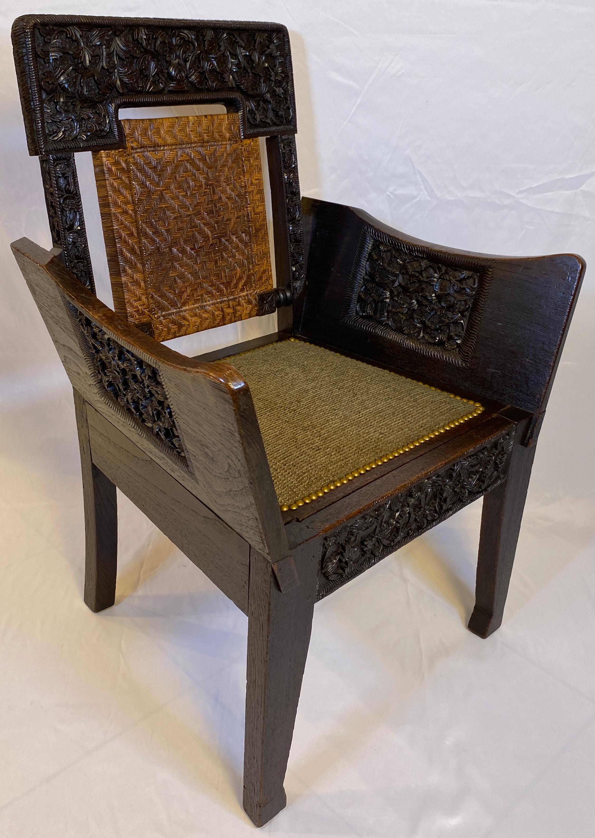 Fauteuil birman anglo-indien du XIXe siècle, sculpté à la main, avec provenance d'un officier en vente 2