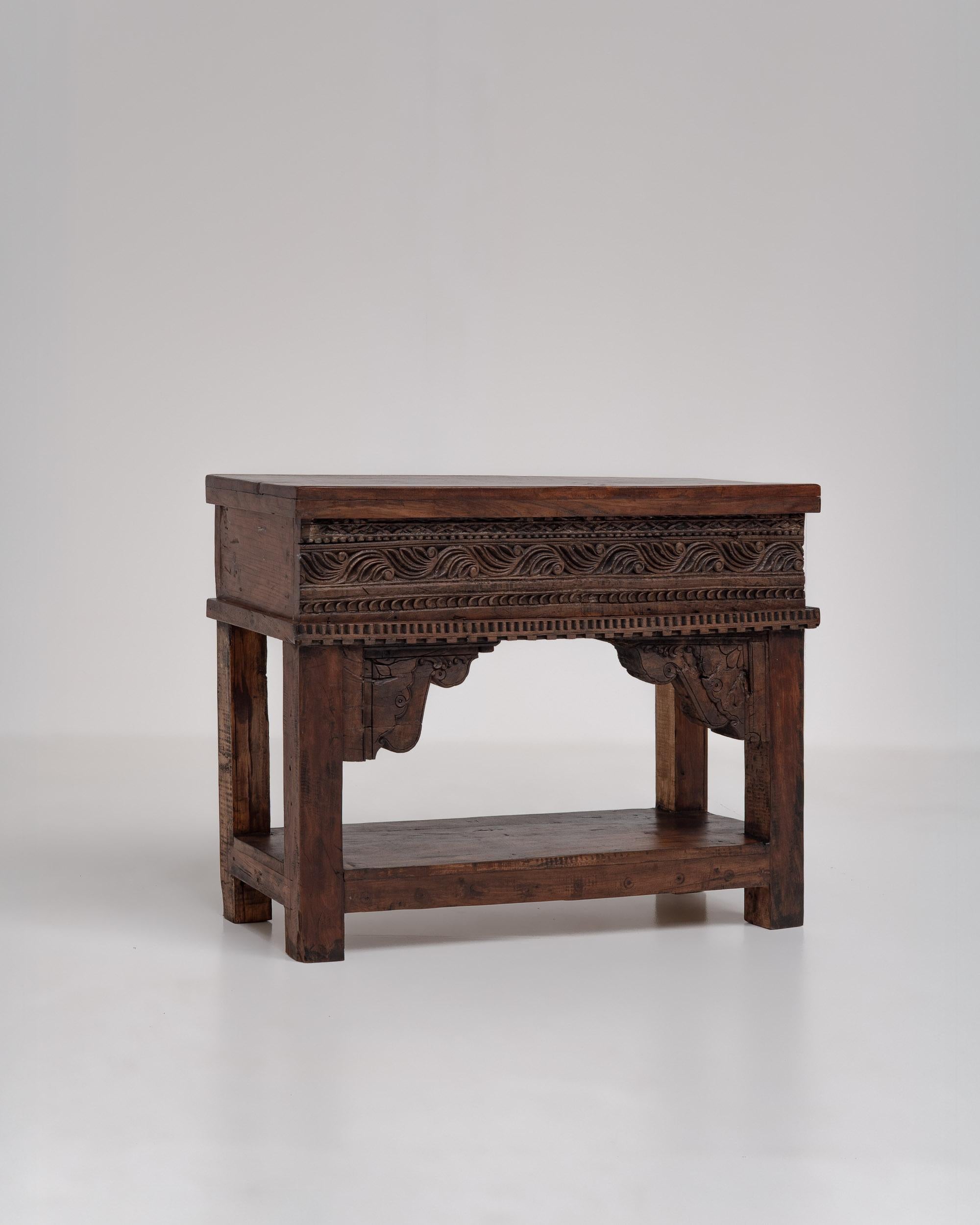 Console anglo-indienne en bois sculpté à la main du XIXe siècle, Rajasthan en vente 1