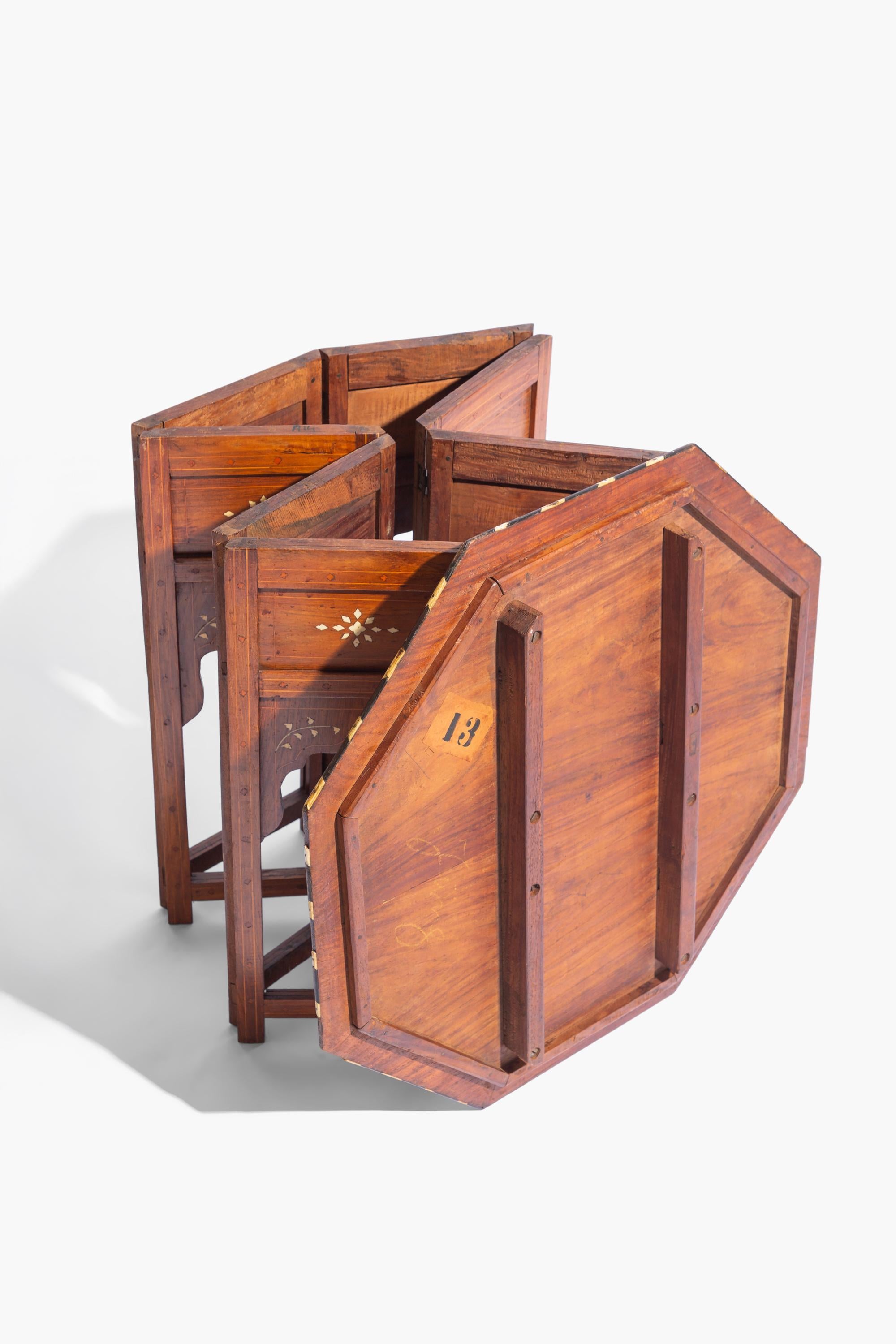Table octogonale Anglo-Indienne Hoshiarpur du 19ème siècle en vente 3