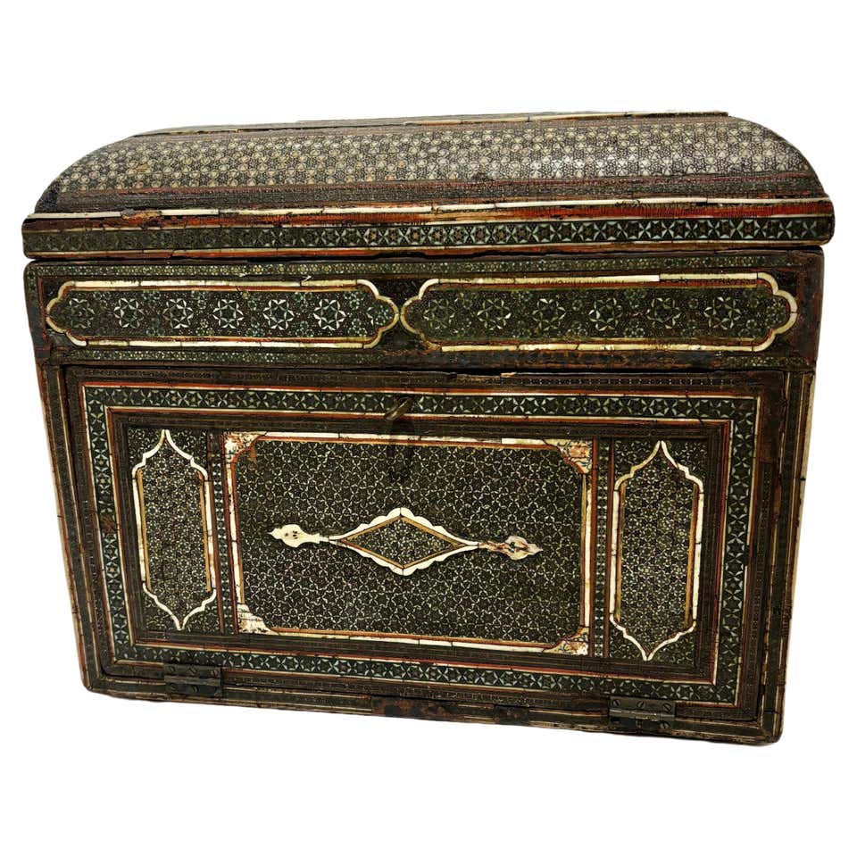 Bone Boxes - 330 For Sale at 1stDibs | decorative bone box, bone ...