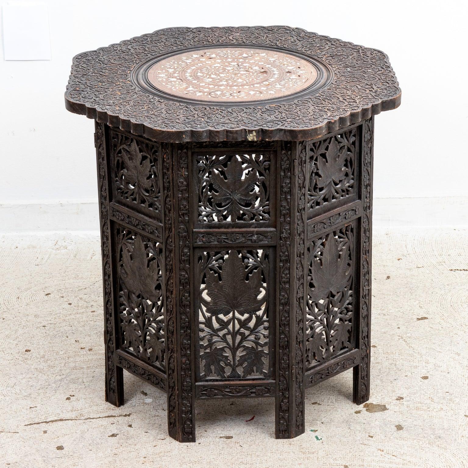 19th Century Anglo Indian Octagonal Table In Good Condition For Sale In Stamford, CT