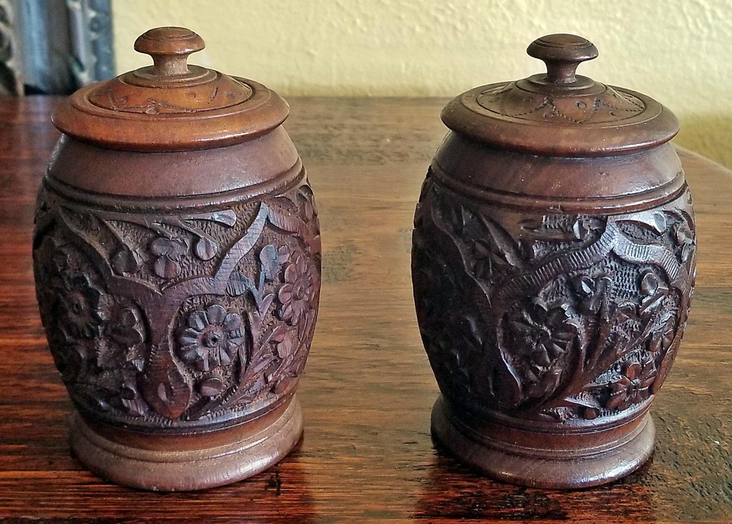 19th Century Anglo-Indian Pair of Carved Wooden Spice Urns 1