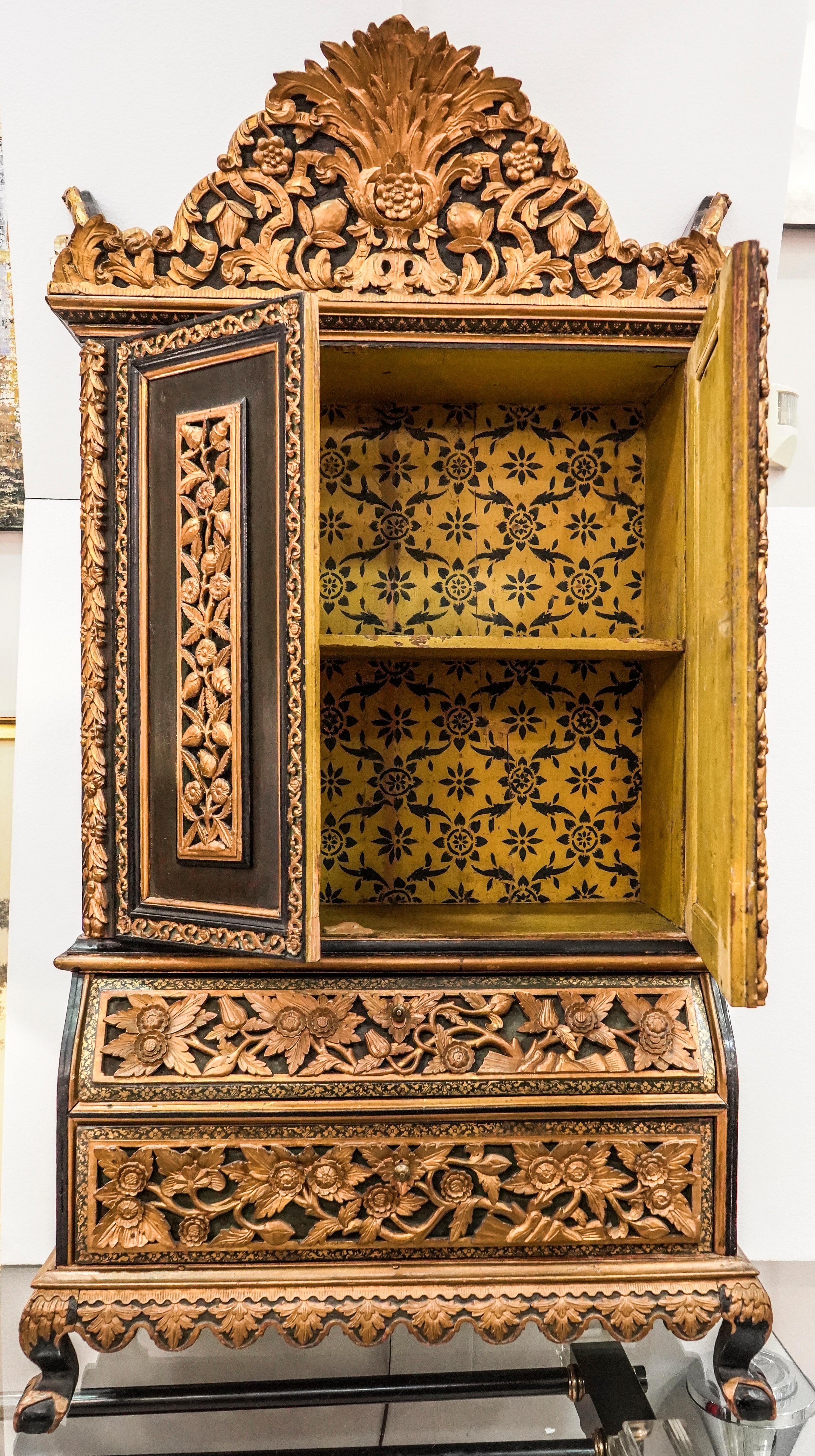 19th Century Anglo-Indian Period Raj Black Floral Carved Golded Wood Cabinet 6