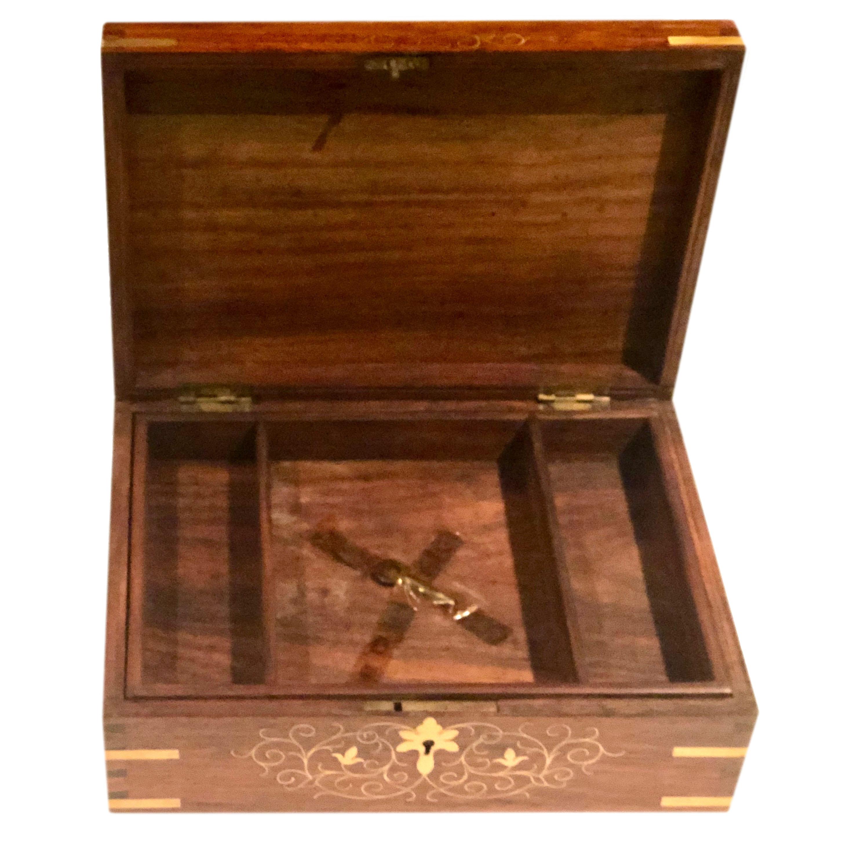 19th Century Anglo Indian Rosewood Box In Good Condition For Sale In Tampa, FL