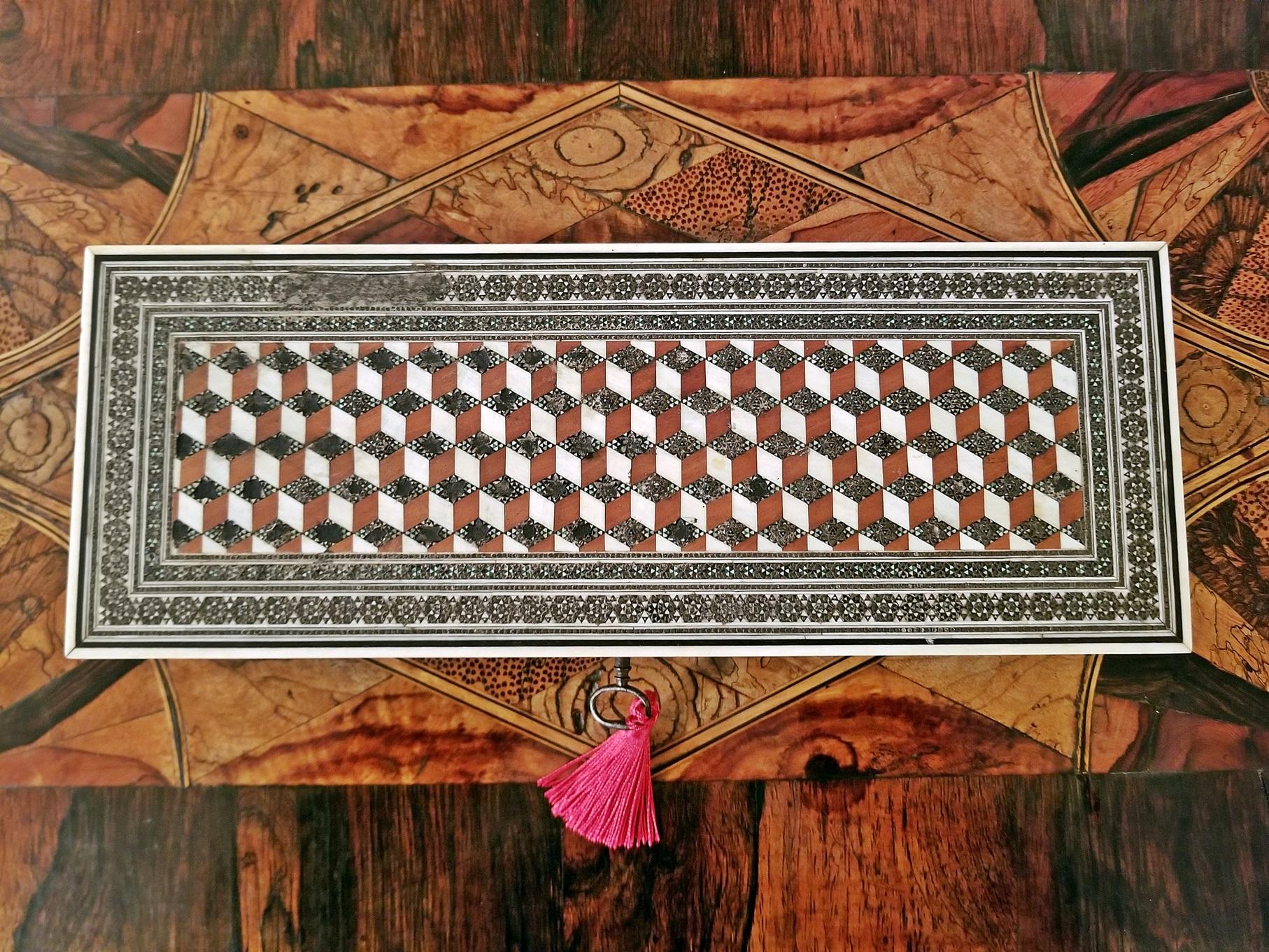 Bone 19th Century Anglo Indian Sadeli Mosaic and Tumbleblock Pattern Glove Box