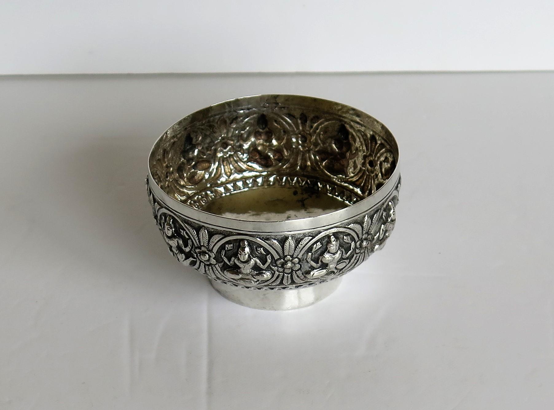 19th Century Anglo Indian Solid Silver small Bowl hand made with chased Dieties For Sale 2