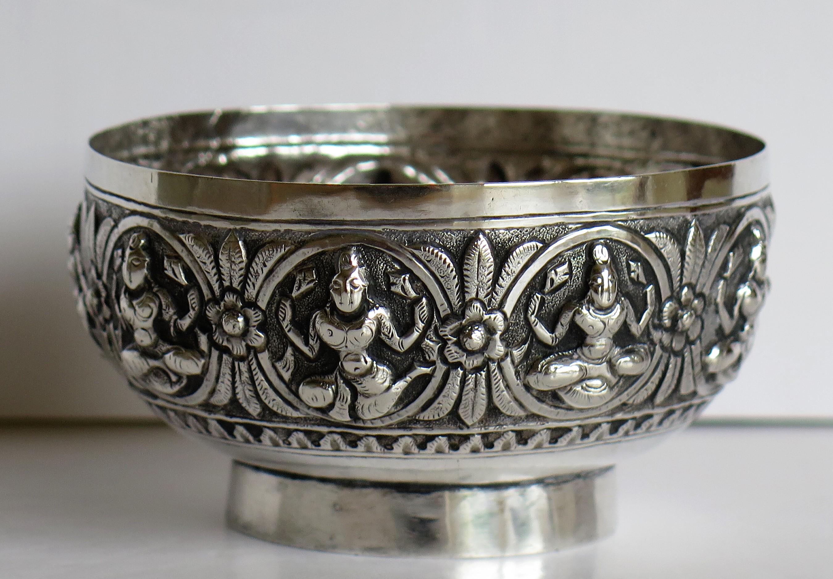 19th Century Anglo Indian Solid Silver small Bowl hand made with chased Dieties For Sale 4