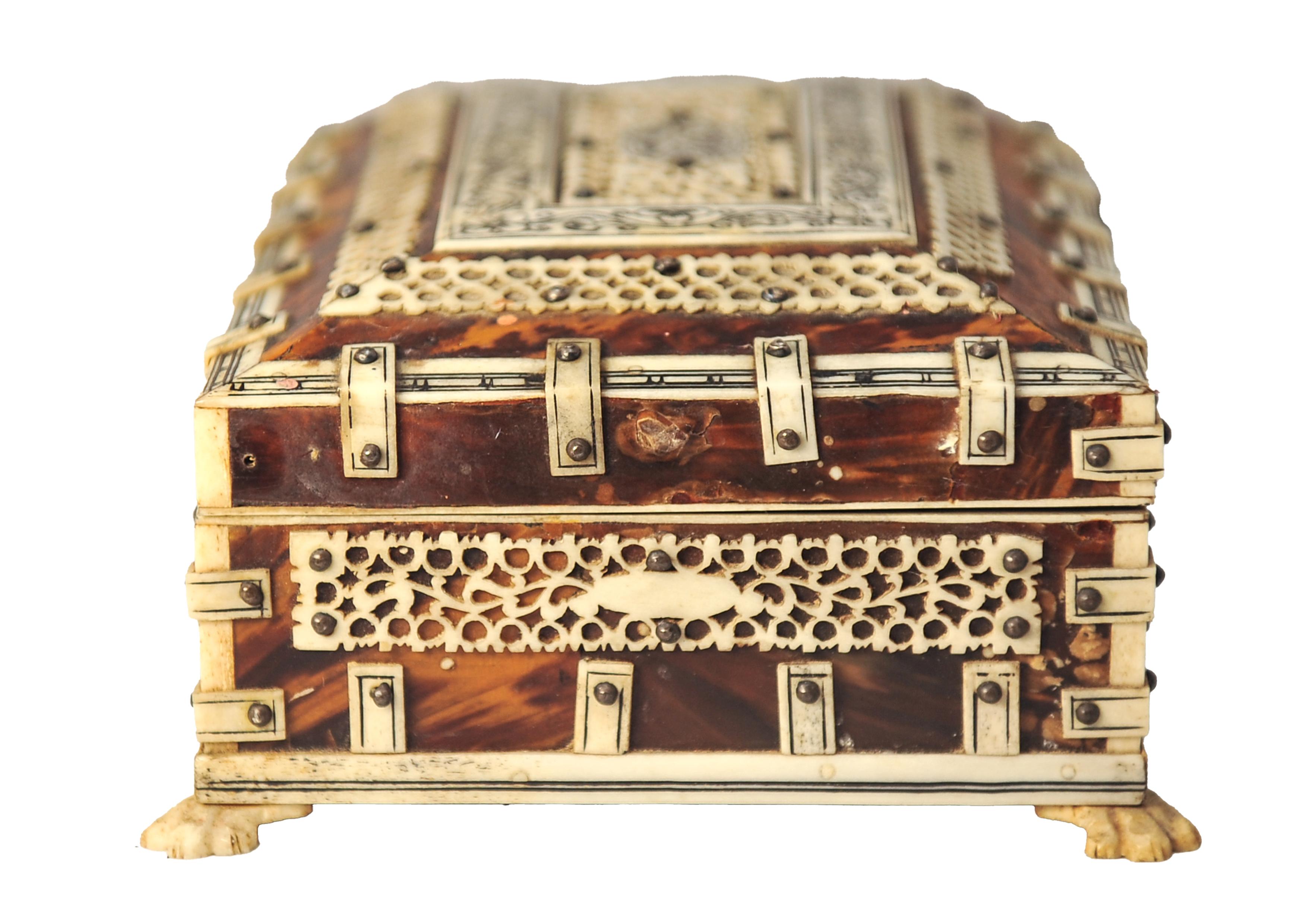 Anglo-Indian 19th Century Moorish Tortoiseshell and Bone Blue Velvet Lined Trinket Box For Sale