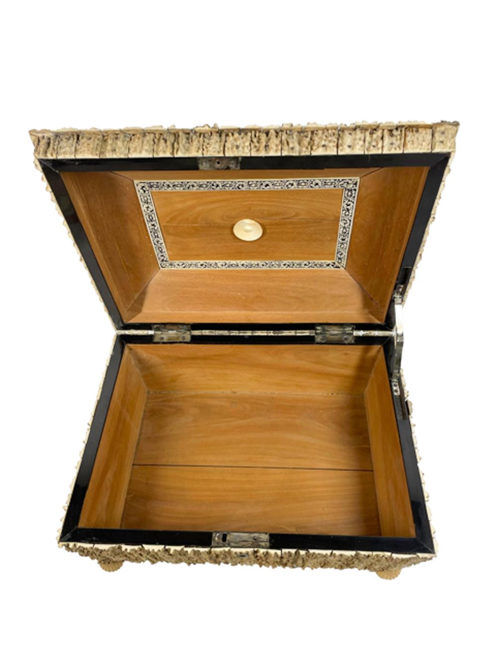 19th Century Anglo-Indian Vizagapatam Antler Veneered Sewing / Work Box In Good Condition For Sale In Chapel Hill, NC
