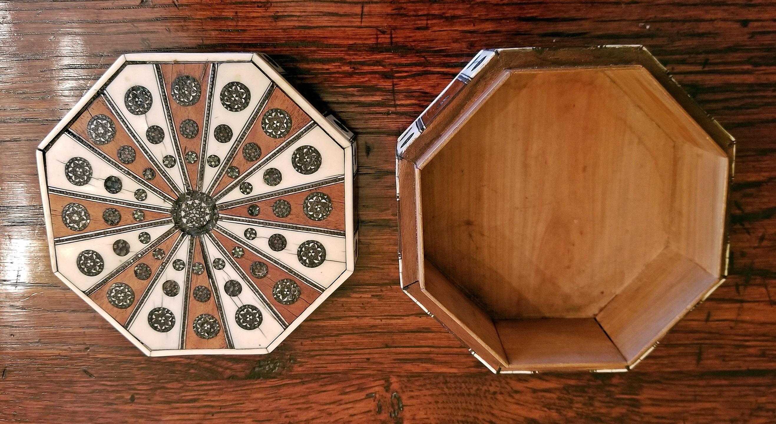 Bone 19th Century Anglo Indian Vizagapatam Octagonal Sunburst Box