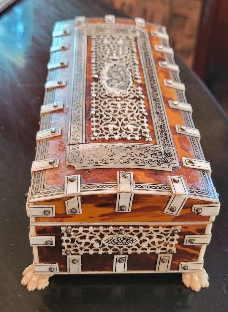 19th Century Anglo Indian Vizagapatam Shell and Bone Trinket Box 3
