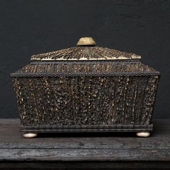 Boîte à couture anglo-indienne Vizagapatam du 19ème siècle en corne de cerf et bois de sandale
