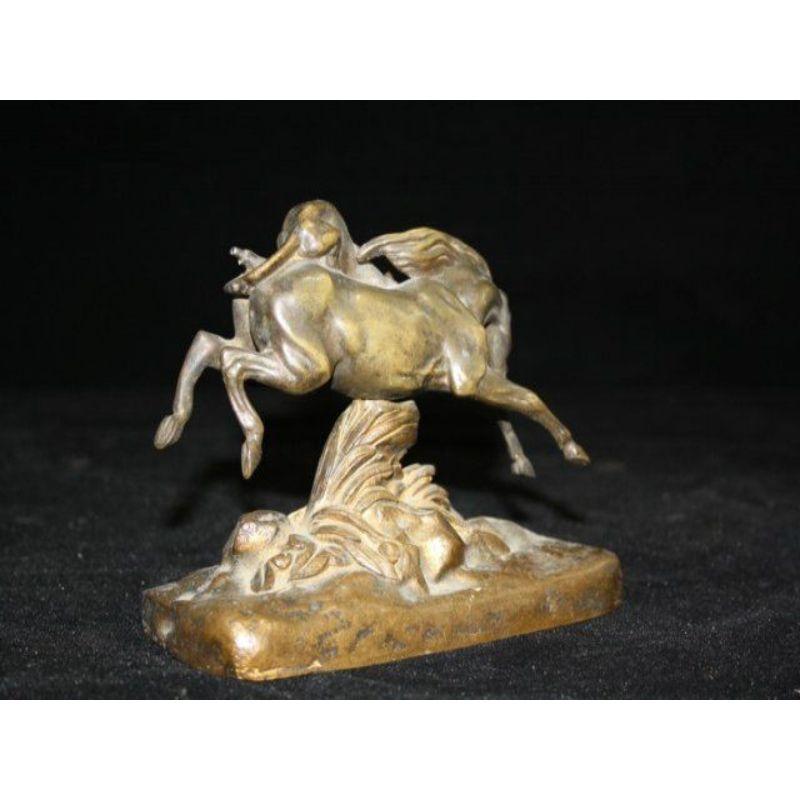 Bronze Panthère animalière en bronze non signée du 19ème siècle en vente