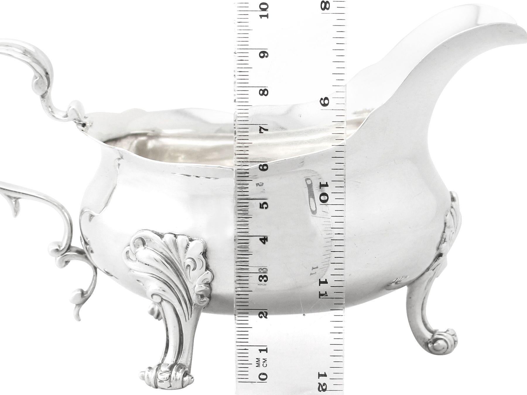 Salsera / Gravy Boat de plata de ley del siglo XIX Silver en venta