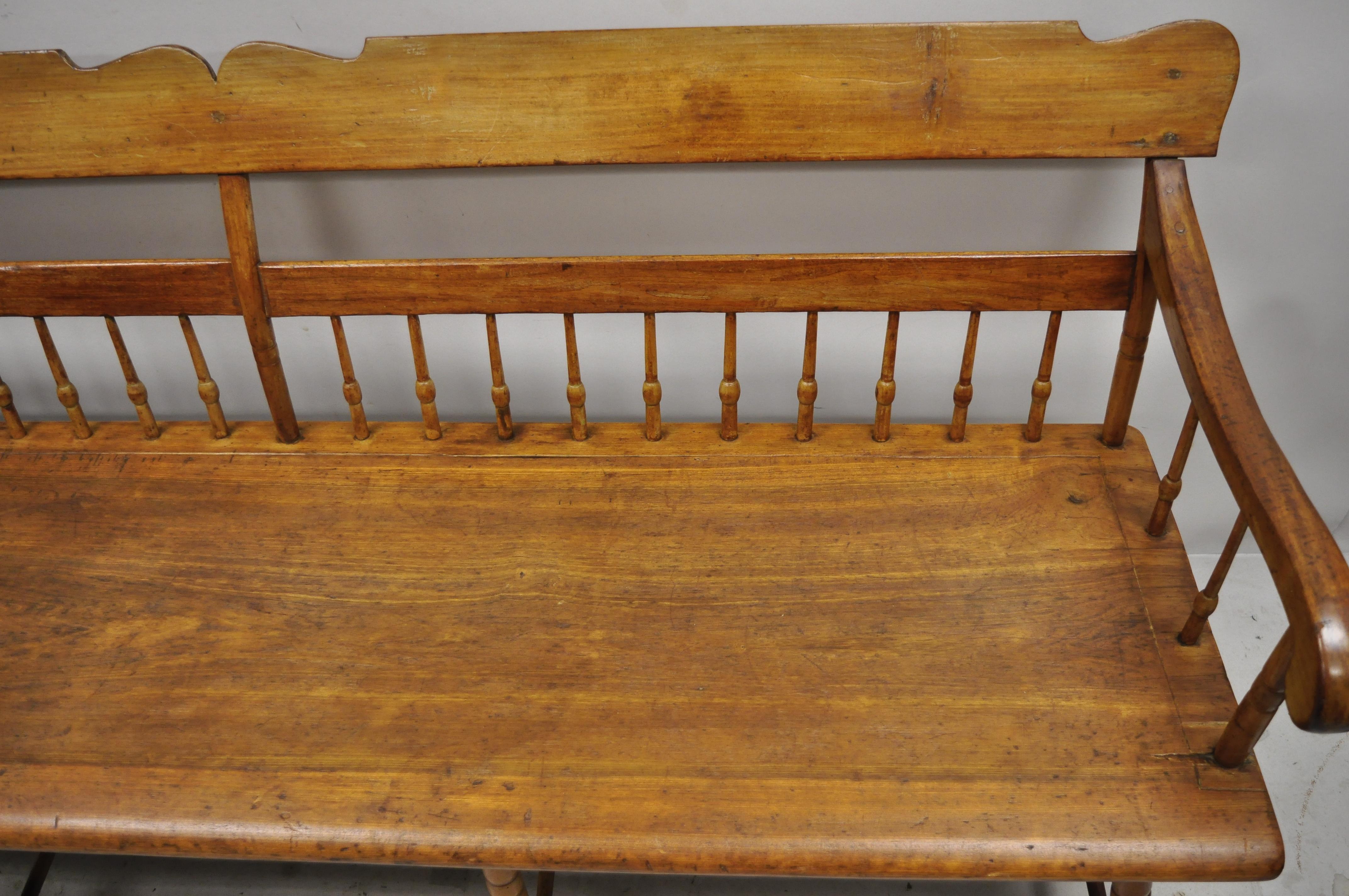 19th Century Antique American Colonial Spindle Back Hitchcock Bench In Good Condition In Philadelphia, PA