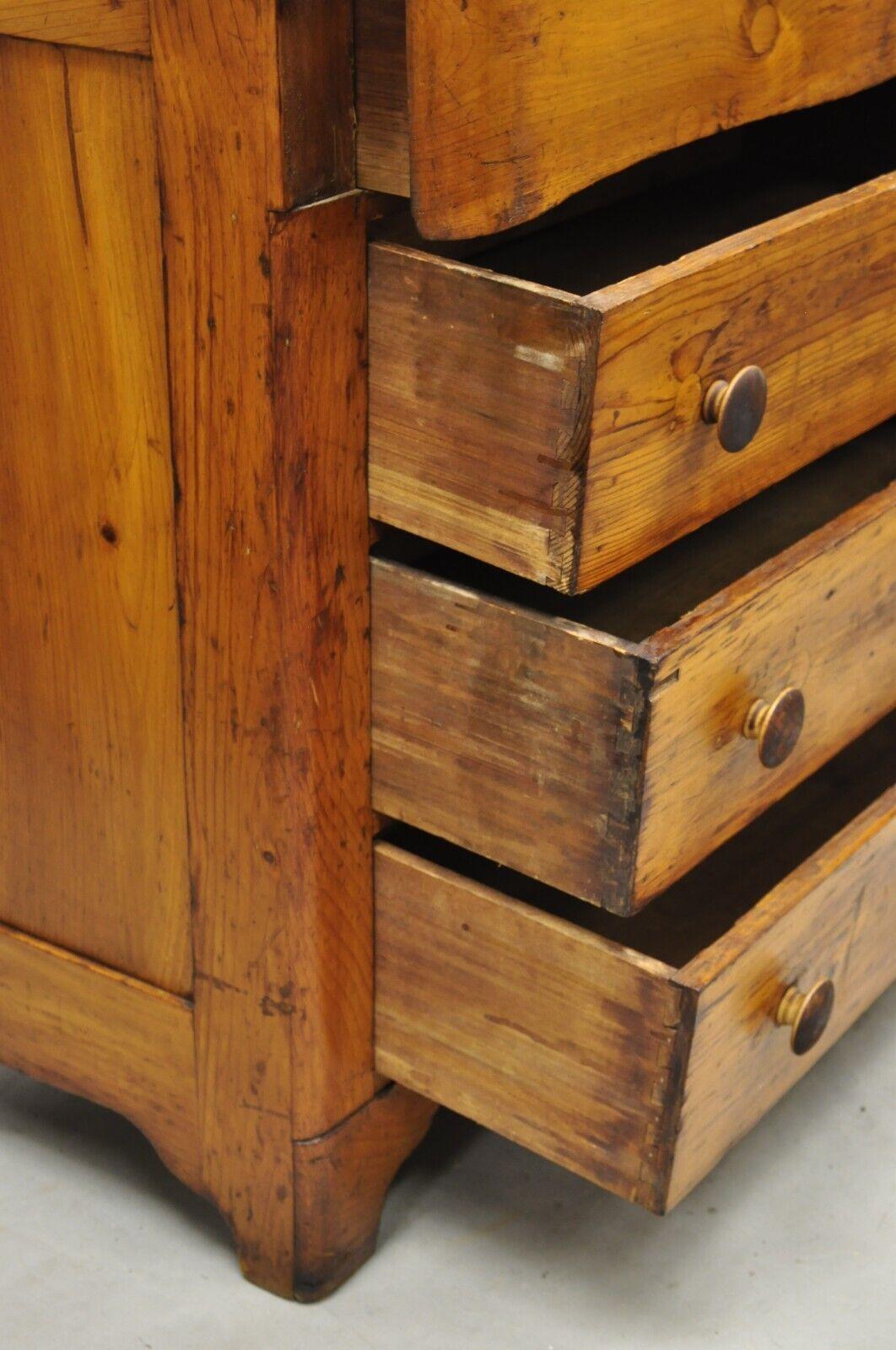 19ème siècle Antique American Primitive Colonial Pine 4 Drawer Chest Dresser 4