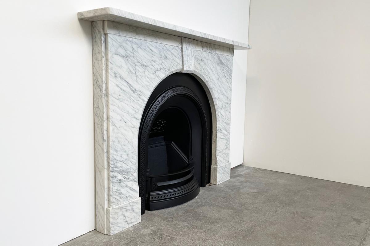 19th Century Antique arched Victorian Carrara marble fireplace surround In Good Condition In Manchester, GB