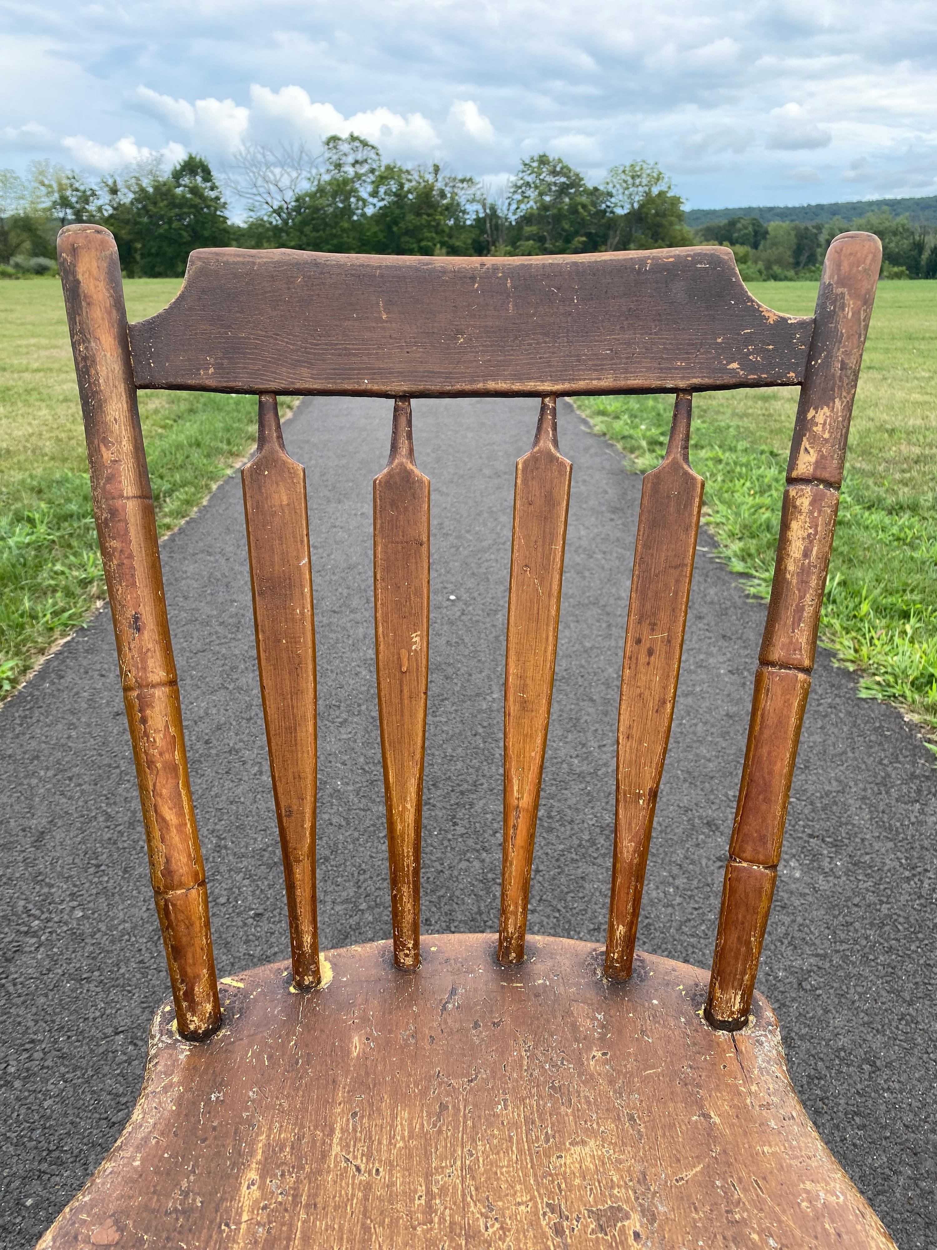 Chaise d'appoint de salle à manger d'appoint en bois Windsor avec dossier à flèche, XIXe siècle en vente 2