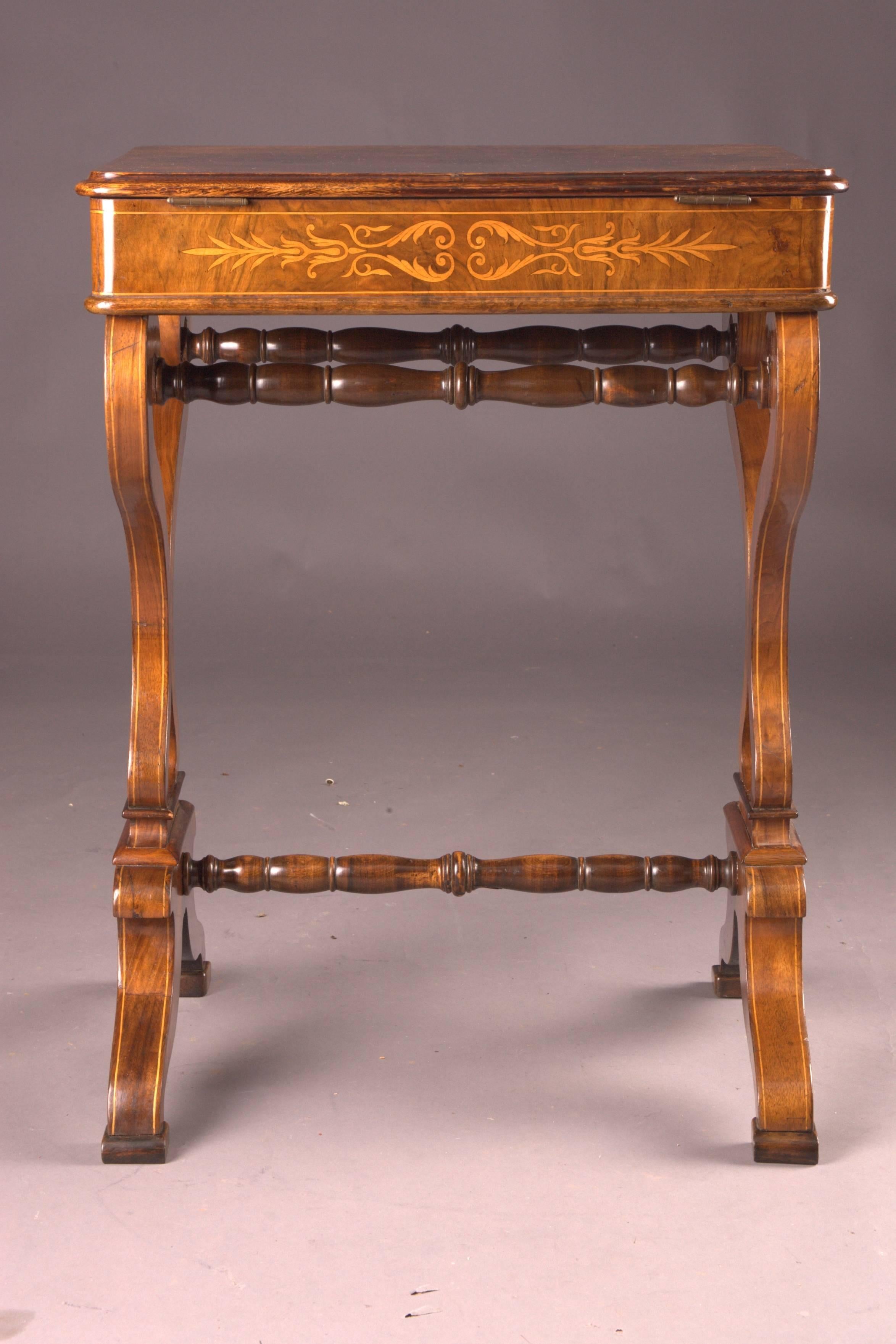 19th Century Antique Biedermeier Sewing Table from Vienna Walnut Root Veneer 6