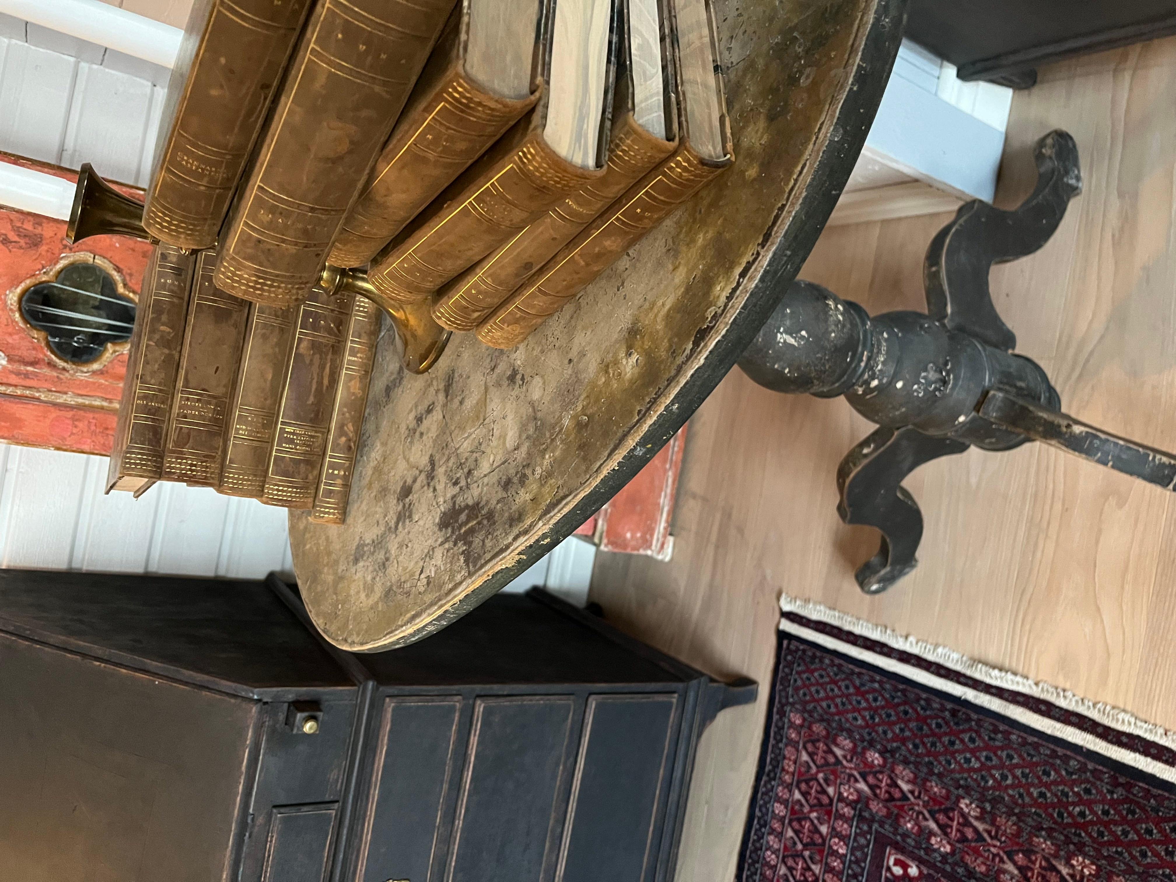 19th century Antique Black Pedestal Table For Sale 2