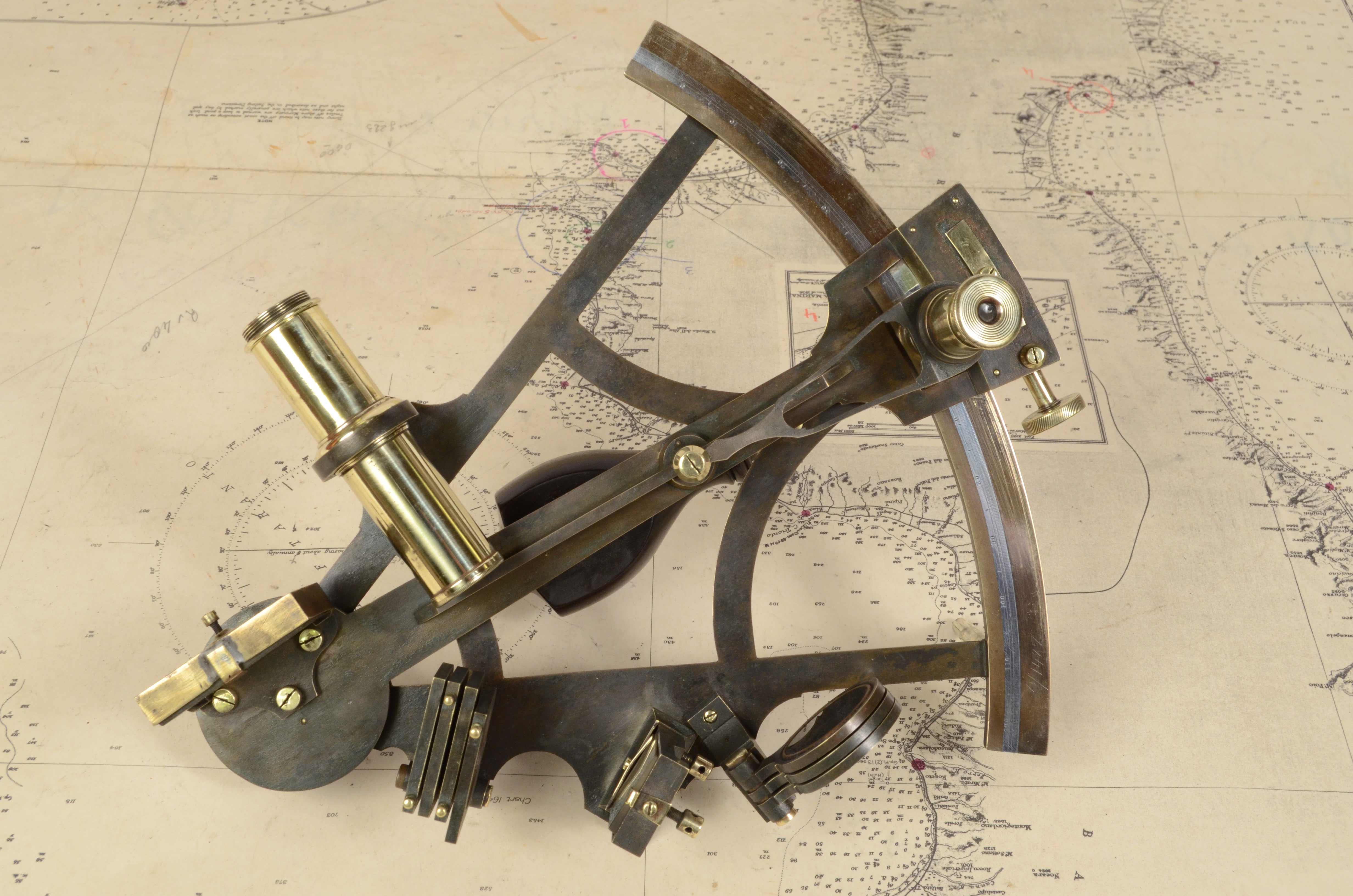 Laiton Sextant en laiton ancien du 19ème siècle signé J.C. Navigation maritime Krohn Bergen Maritime