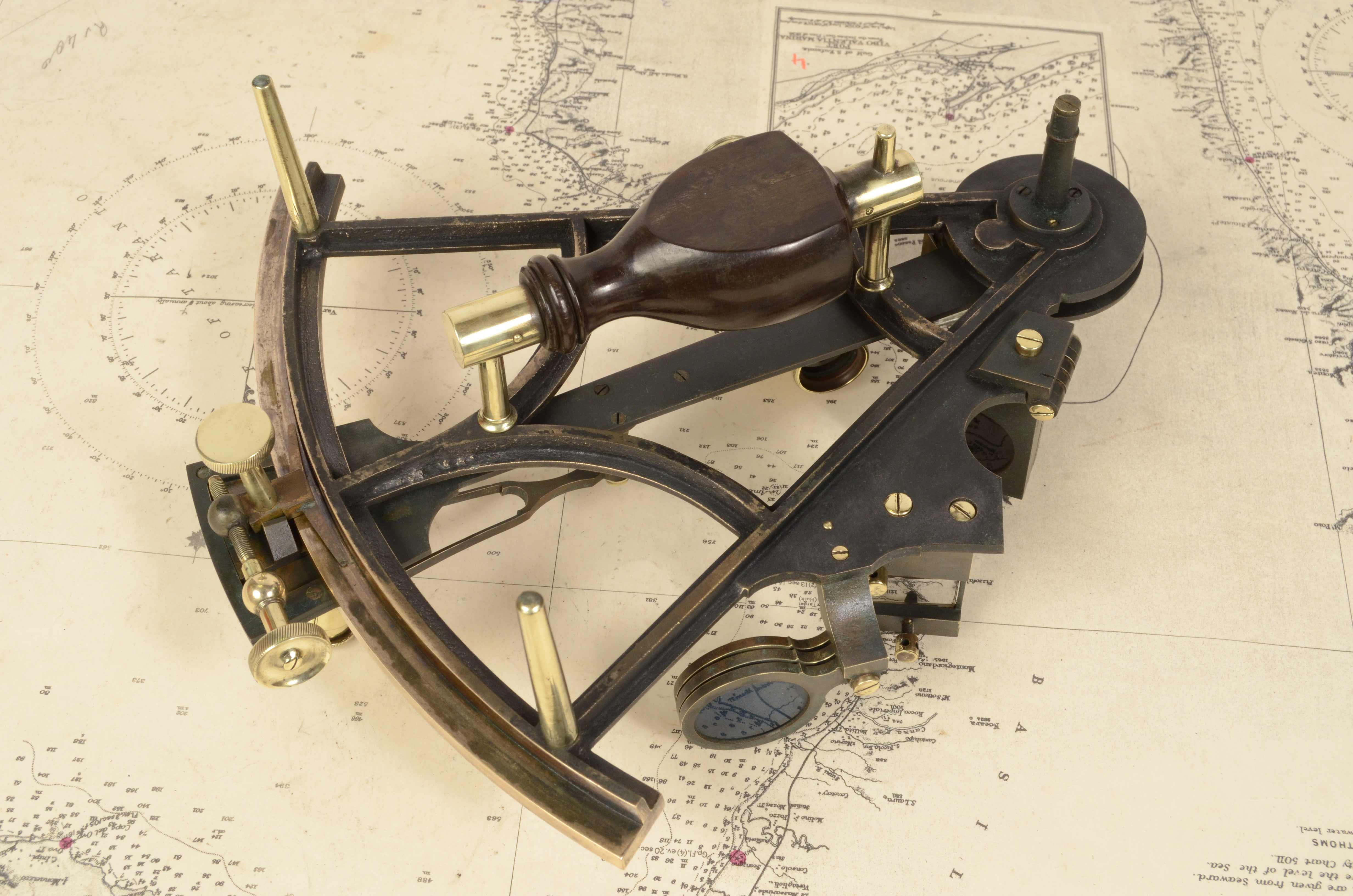 Sextant en laiton ancien du 19ème siècle signé J.C. Navigation maritime Krohn Bergen Maritime 3