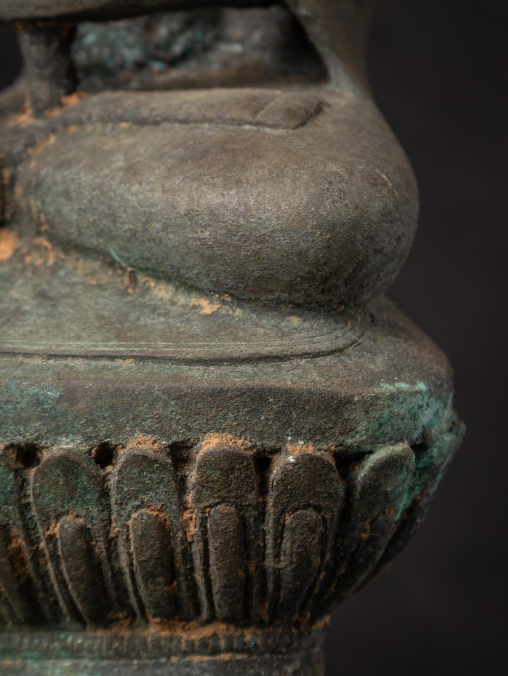 19th century Antique bronze Burmese Buddha statue from Burma For Sale 9