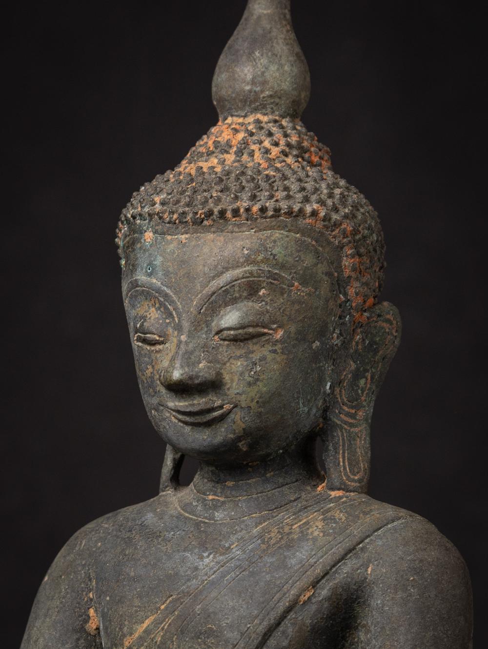 Antike burmesische Buddha-Statue aus Bronze aus Burma aus dem 19. Jahrhundert im Angebot 1