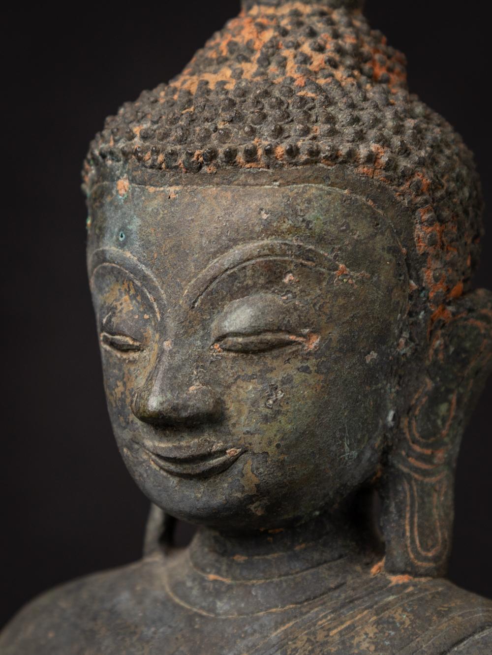 Antike burmesische Buddha-Statue aus Bronze aus Burma aus dem 19. Jahrhundert im Angebot 5