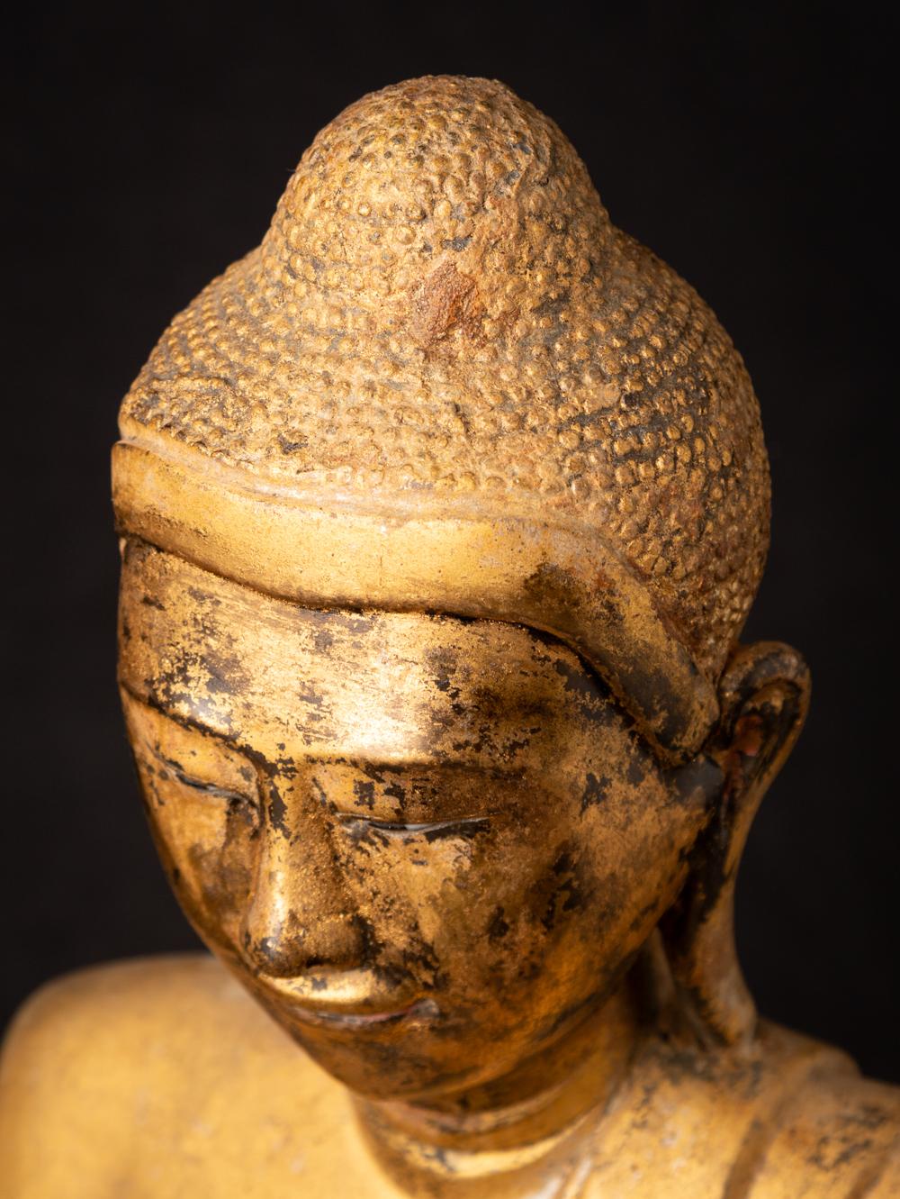 19th century antique bronze Burmese Mandalay Buddha in Bhumisparsha Mudra For Sale 2