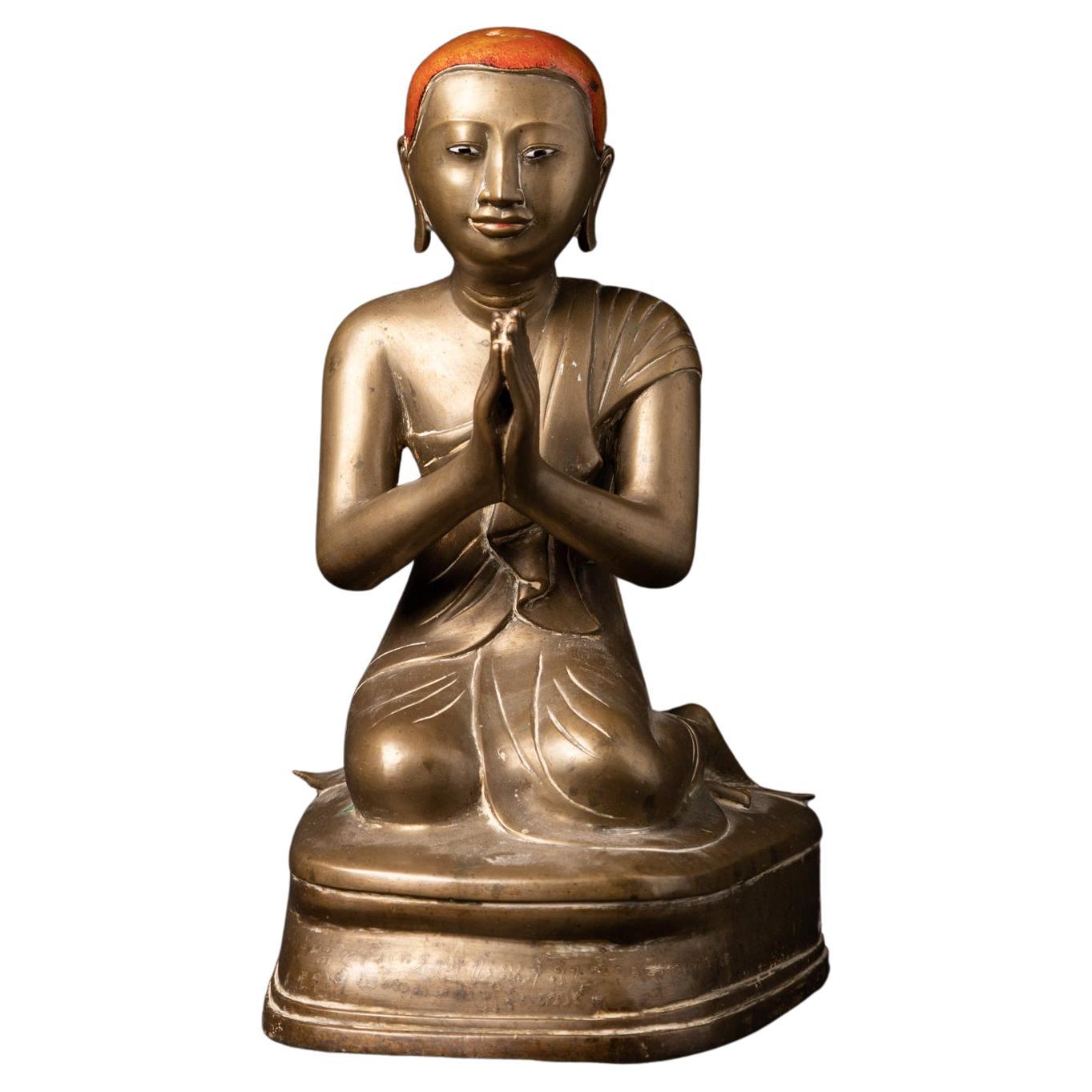 Antike burmesische Monk-Statue aus Bronze des 19. Jahrhunderts in Namaskara Mudra im Angebot